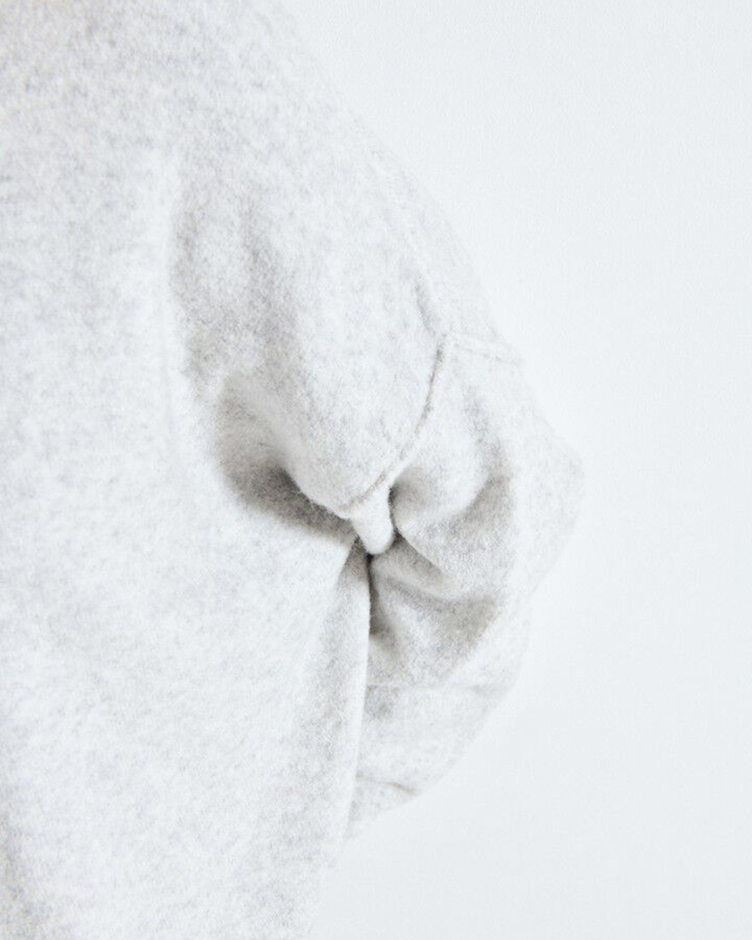 Damsville Wide Scoop Sweater in Gris Chine