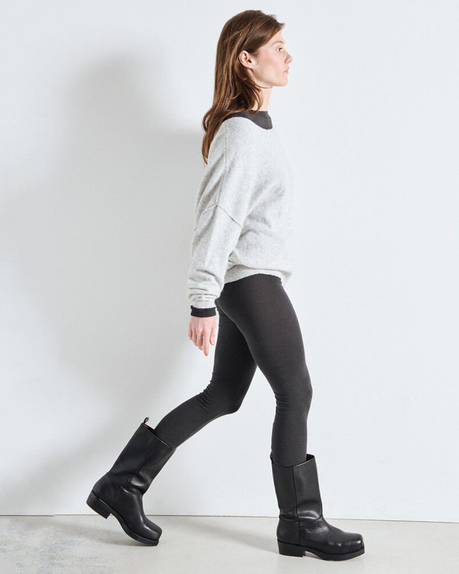 Damsville Wide Scoop Sweater in Gris Chine