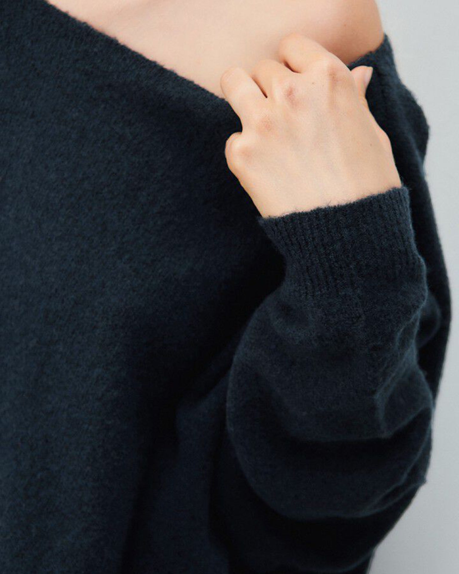 Damsville Wide Scoop Sweater in Navy Blue Chine Noir