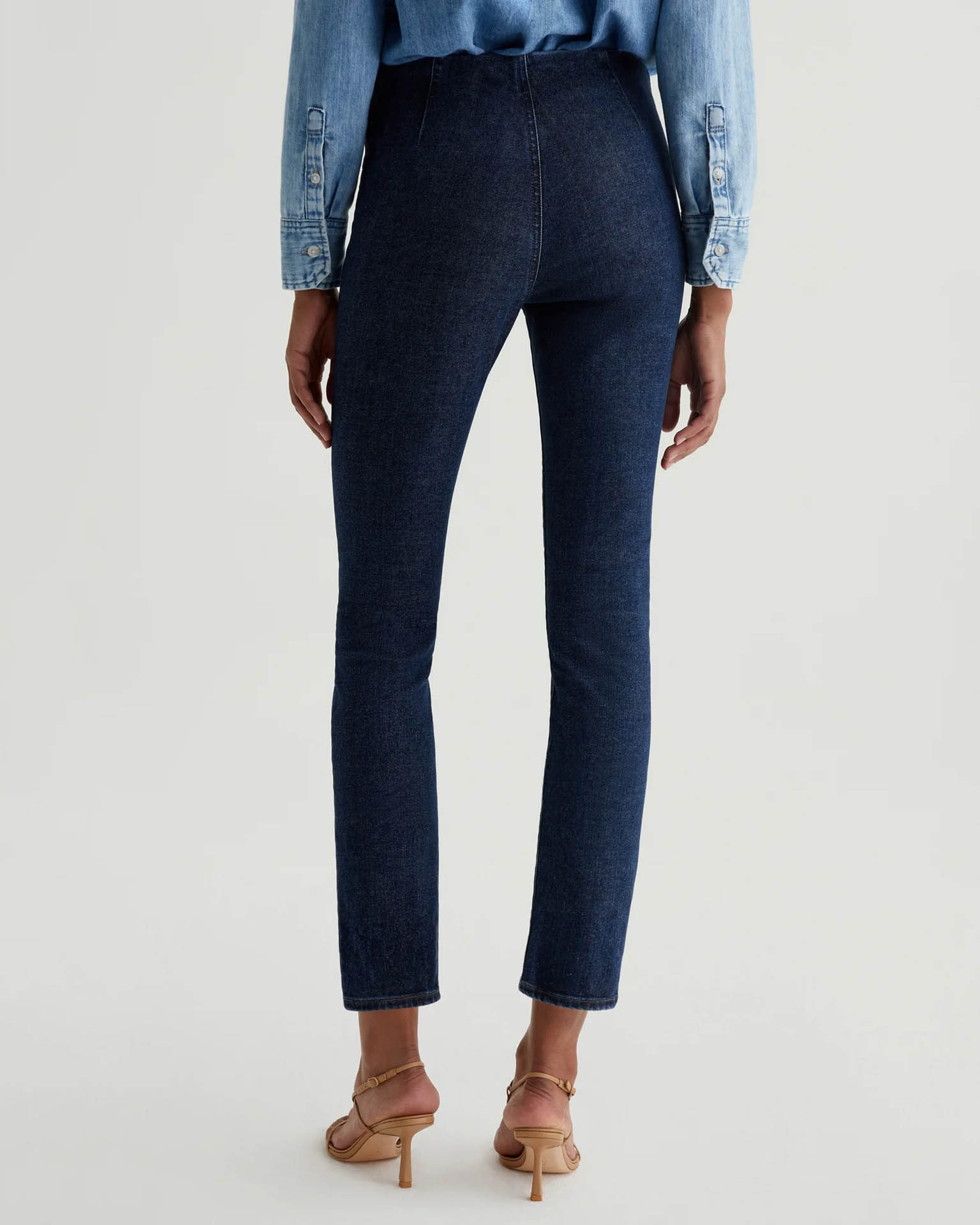 Mari Crop Pull On in Hyacinth