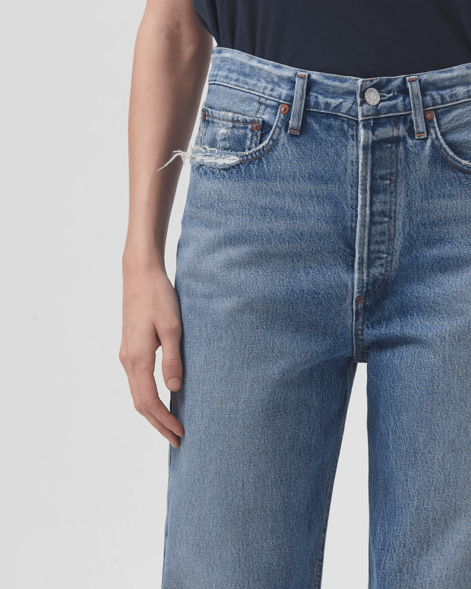 90s Crop Mid Rise Loose Straight in Hooked