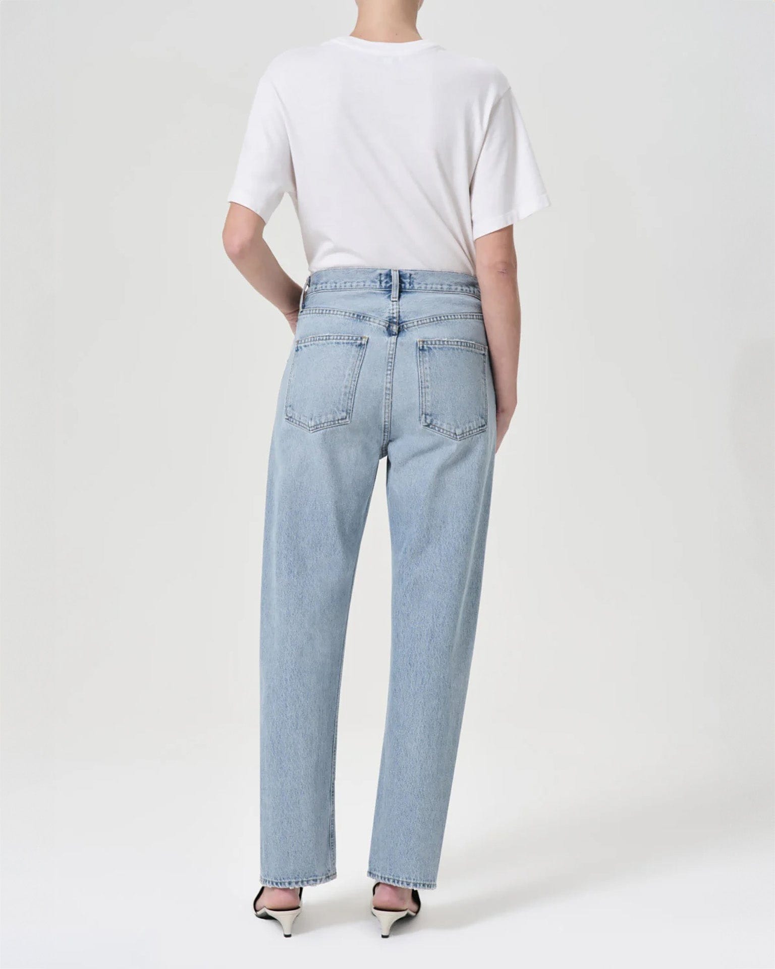 90s Mid Rise Straight Jean in Force