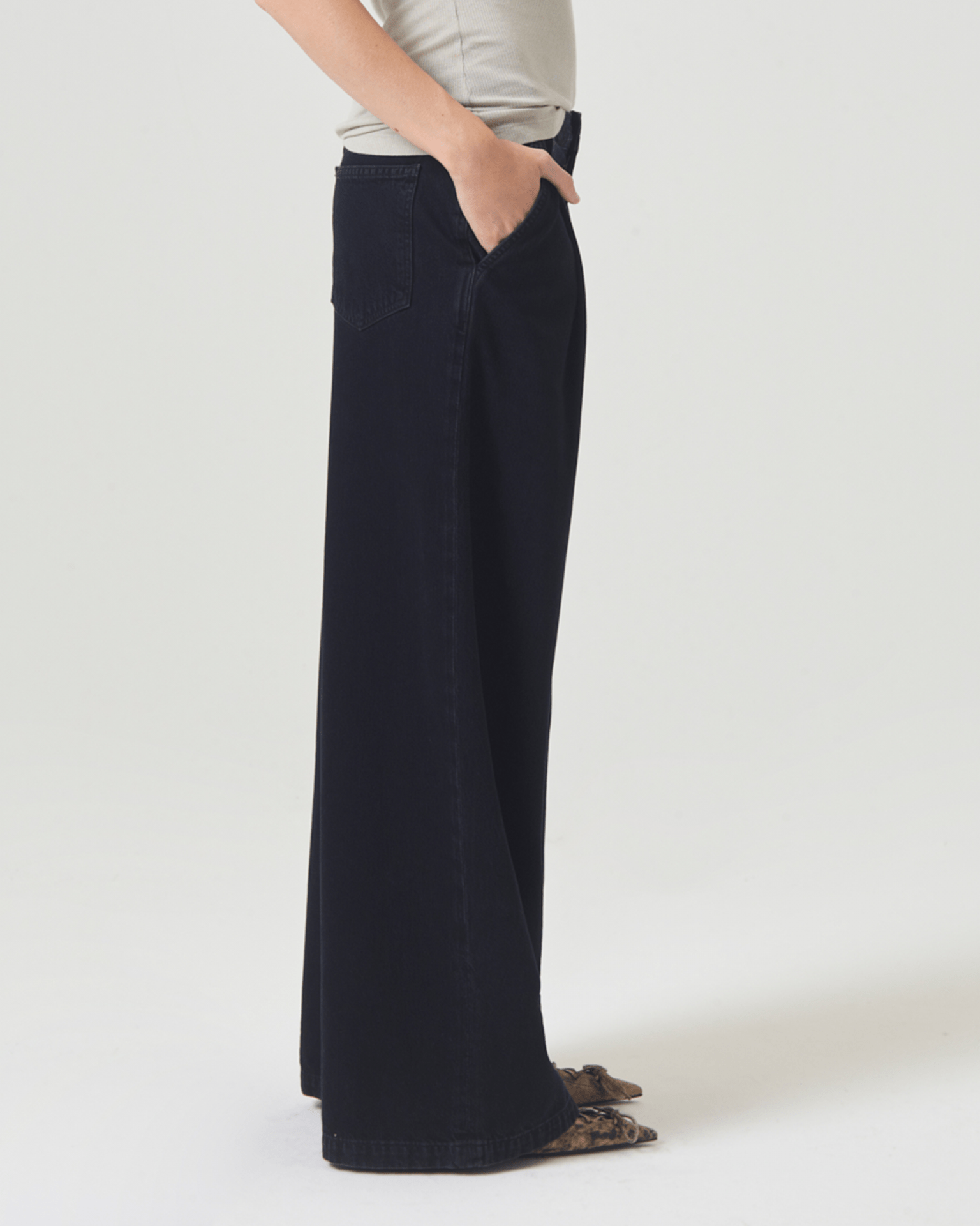 Ellis Trouser in Crushed