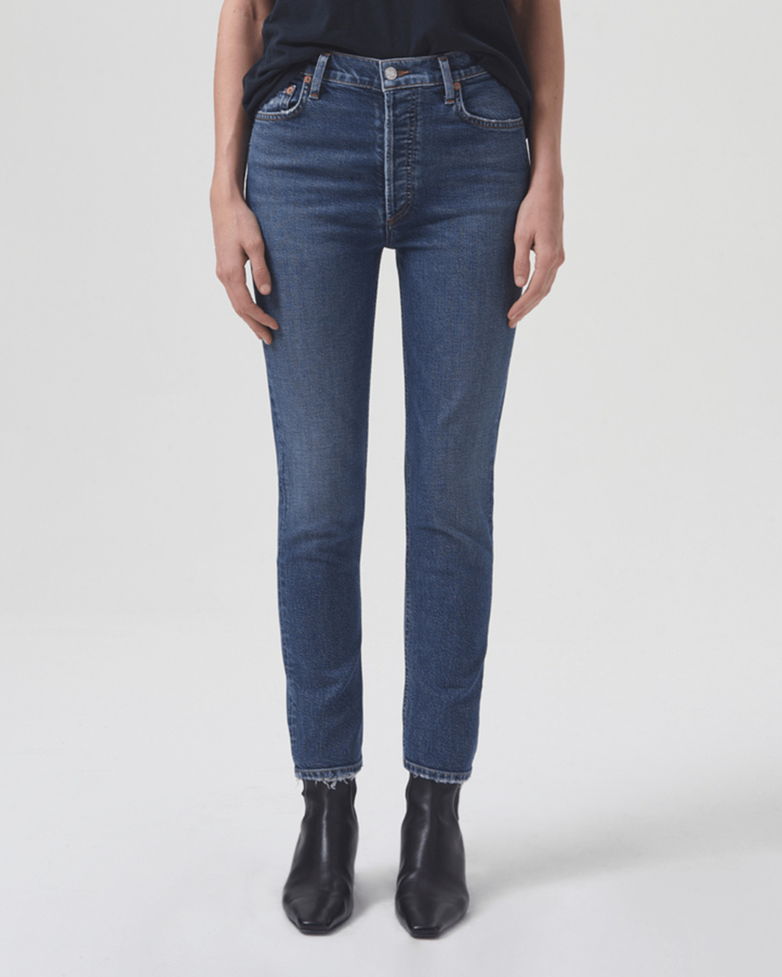 Nico Hi Rise Slim Fit in Limit