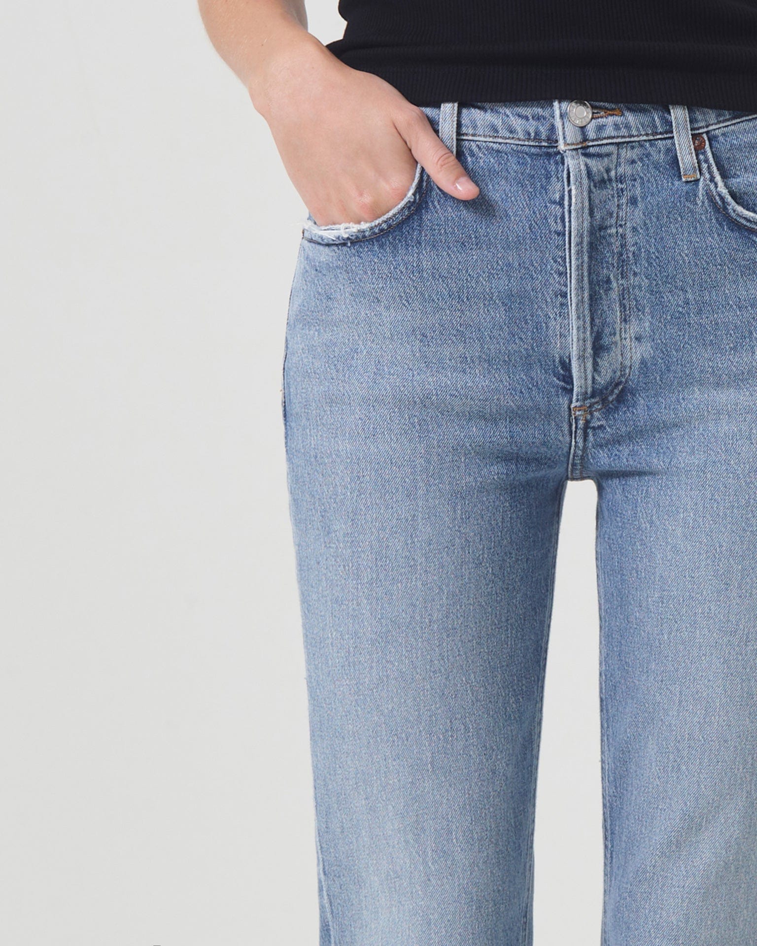Riley Crop in Quiver