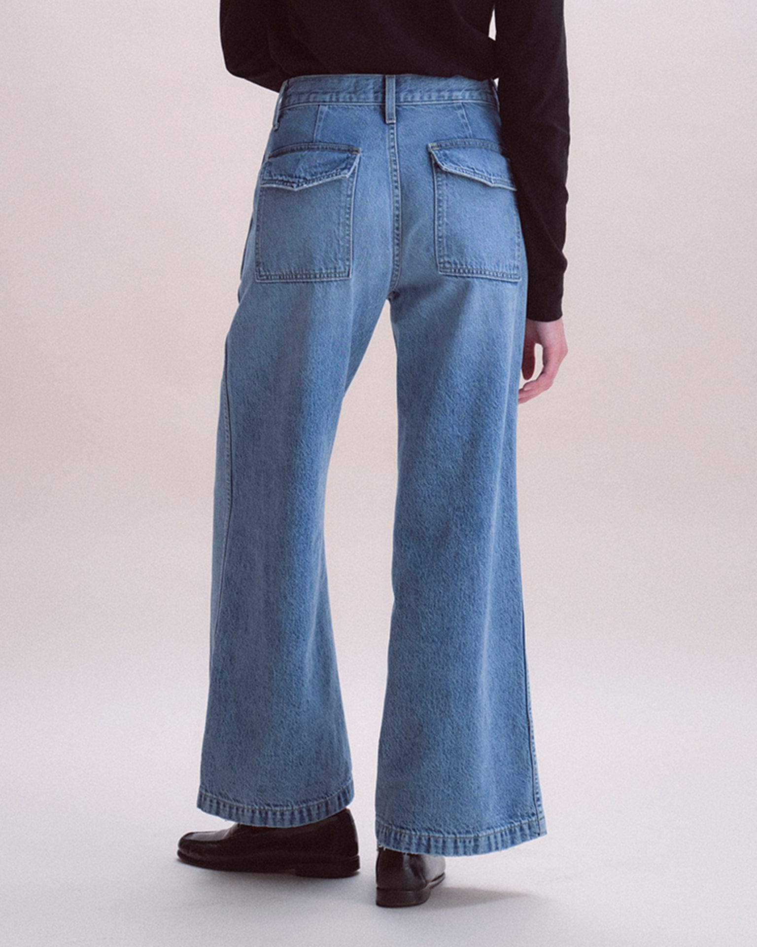 Diana Pant in Outlander