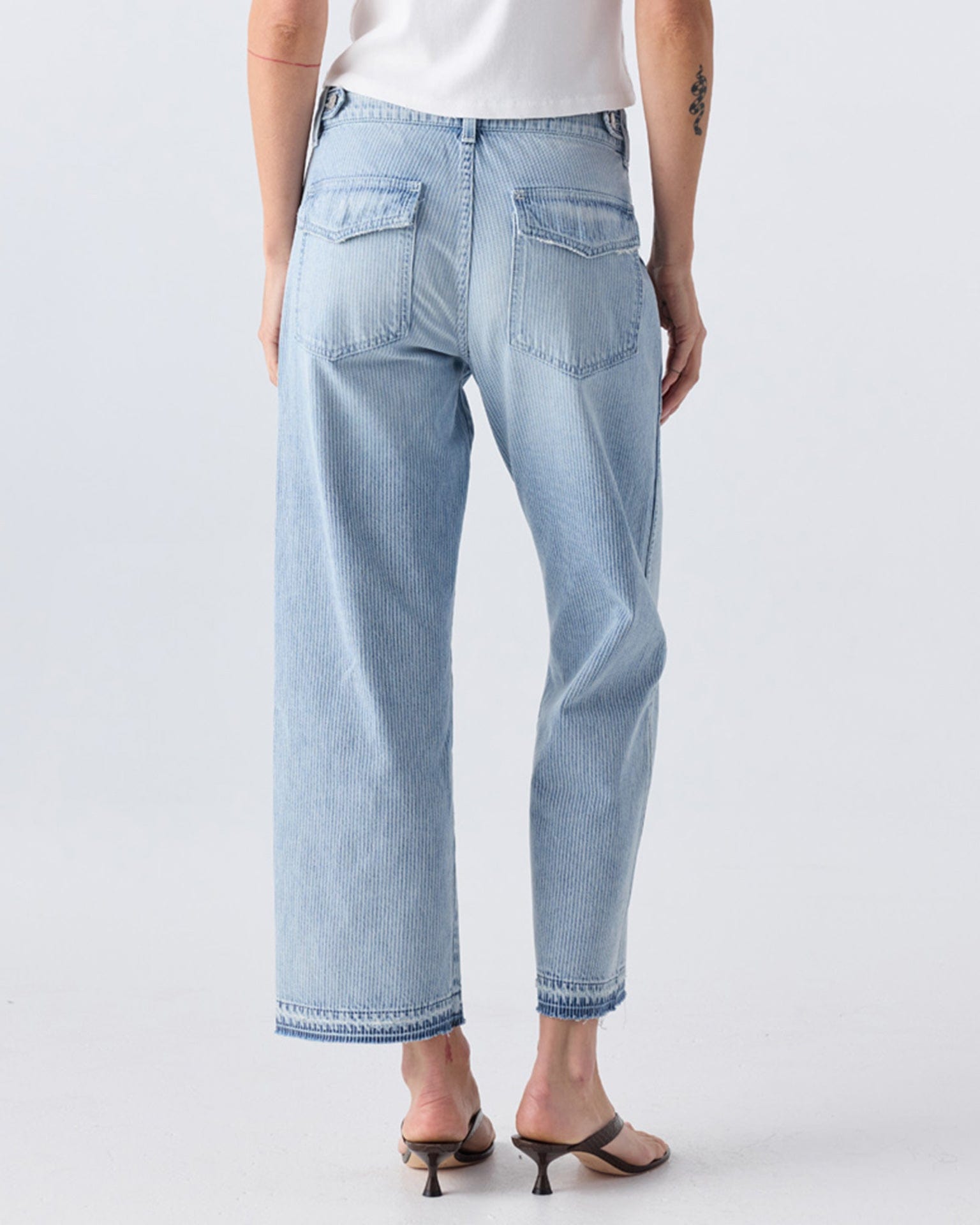 Easy Army Slouch Crop in Enjoy