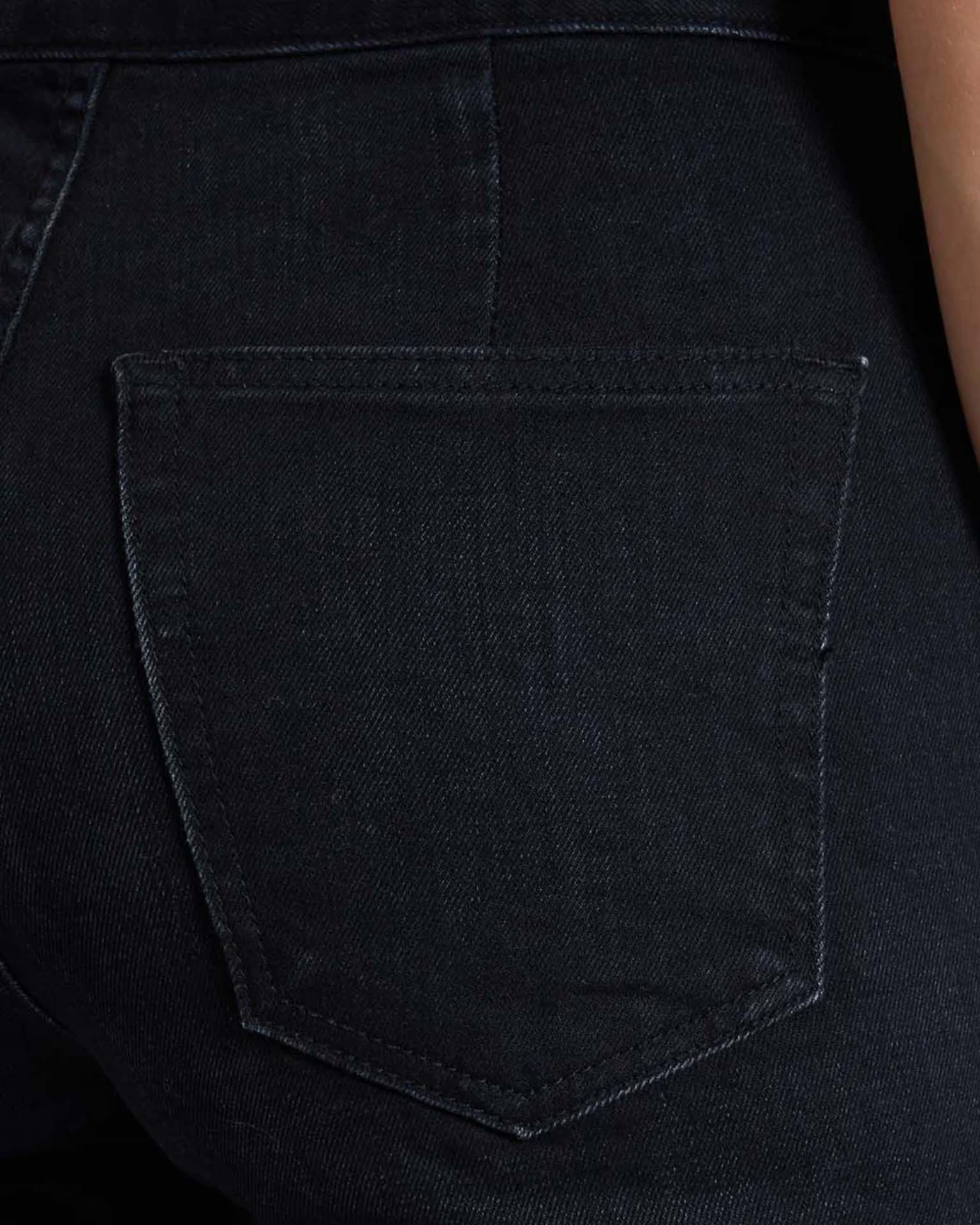 Crop Brighton in Rock