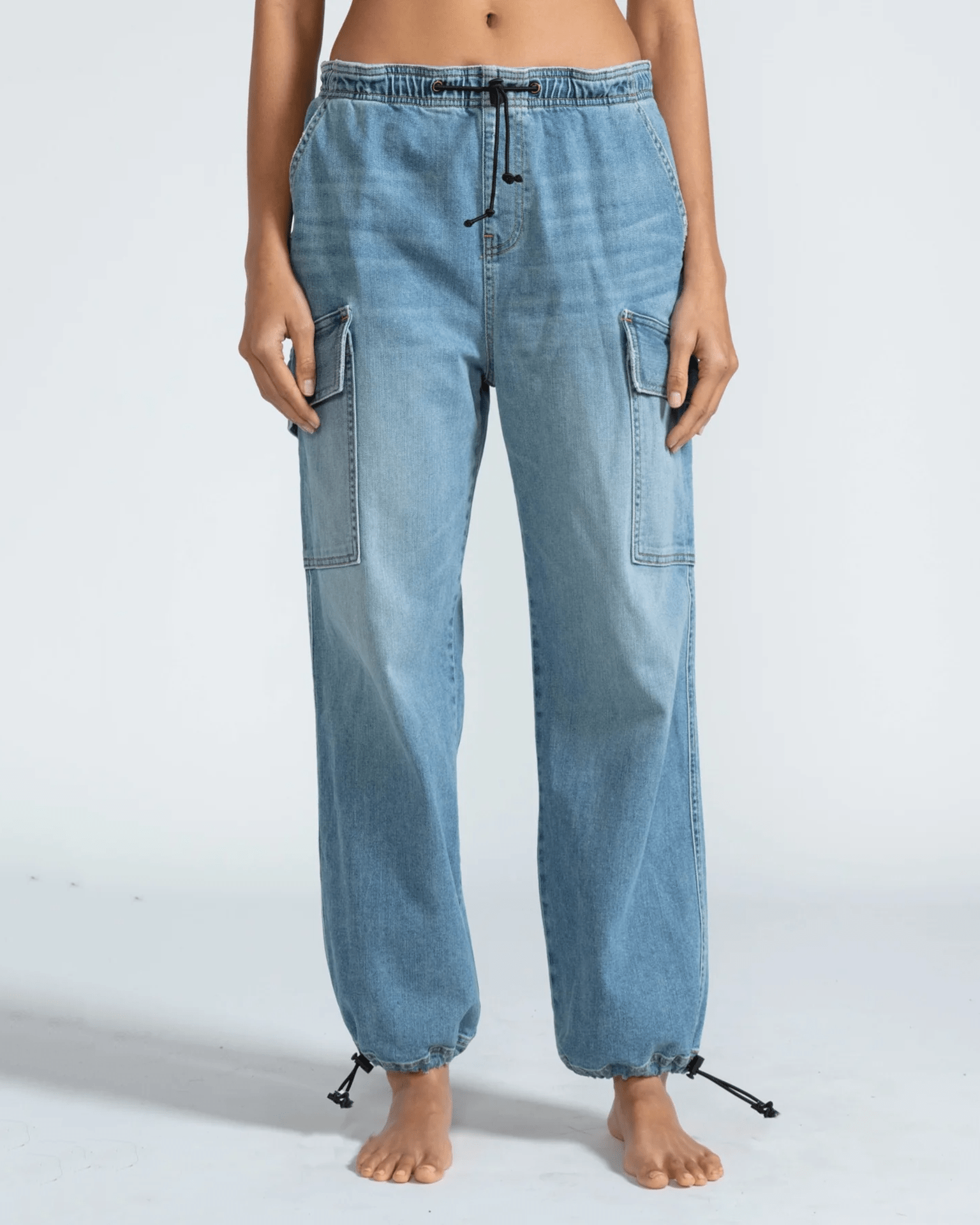 Parachute Pant in Water Street