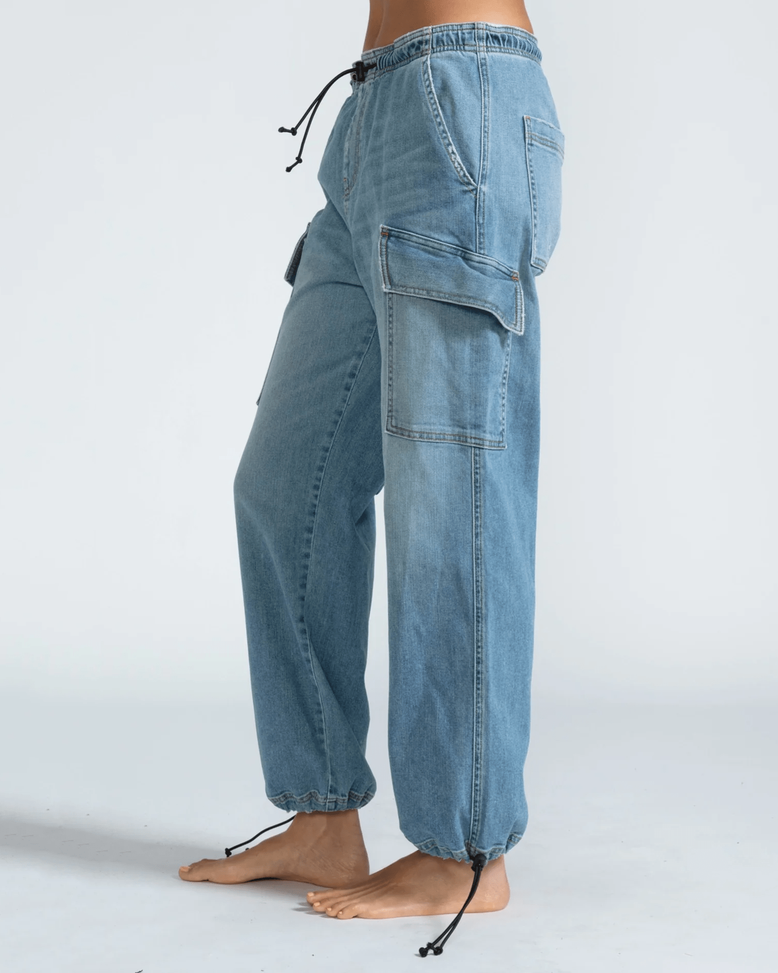 Parachute Pant in Water Street