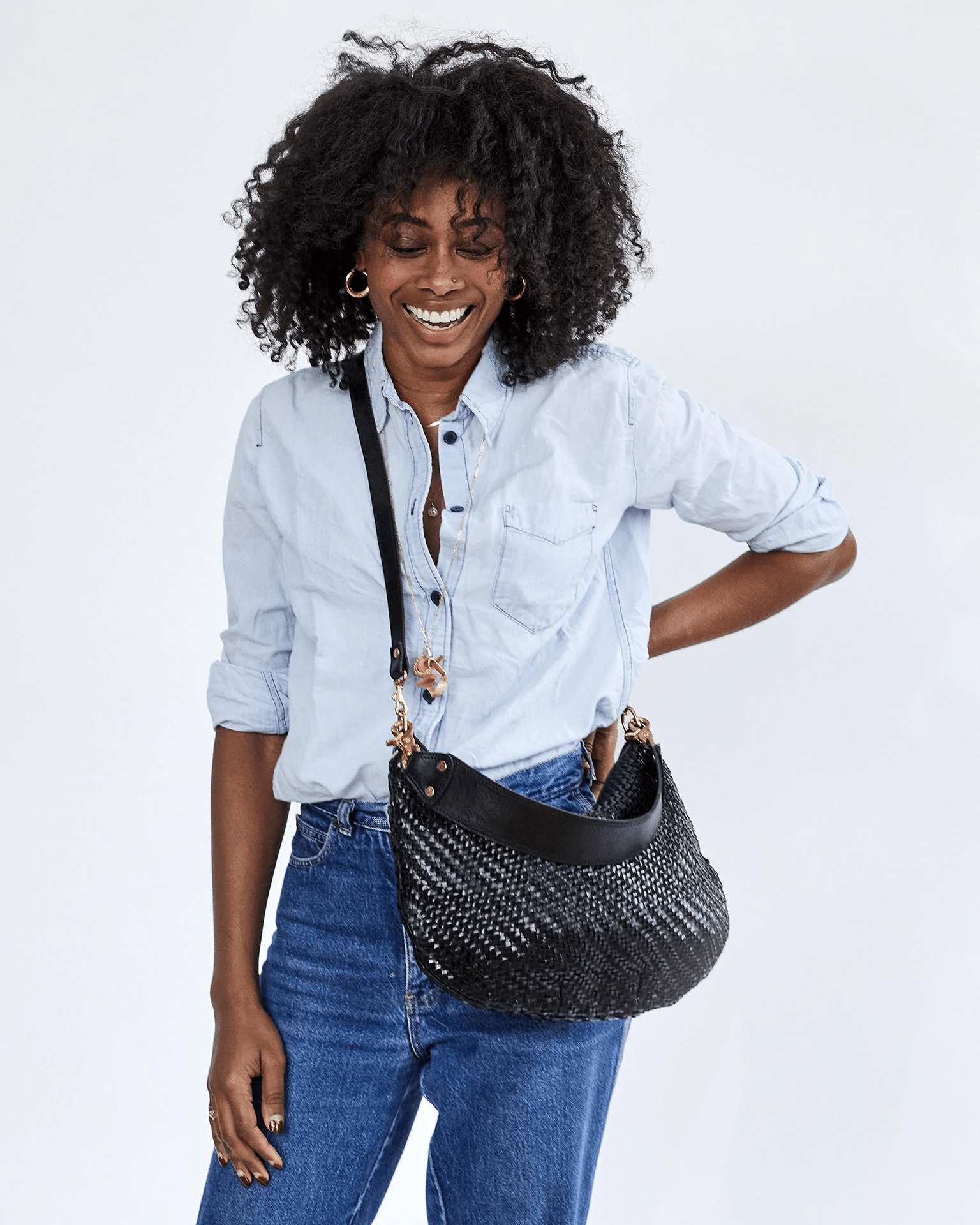 Moyen Messenger in Black Zig Zag