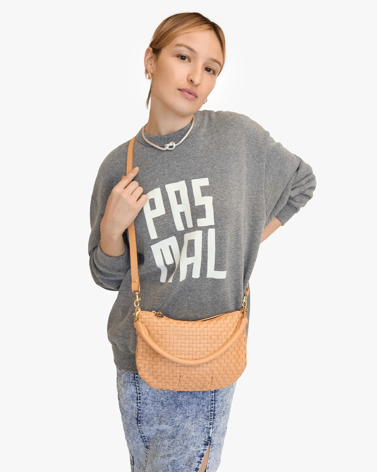 Petit Moyen Messenger in Bisque Woven Checker