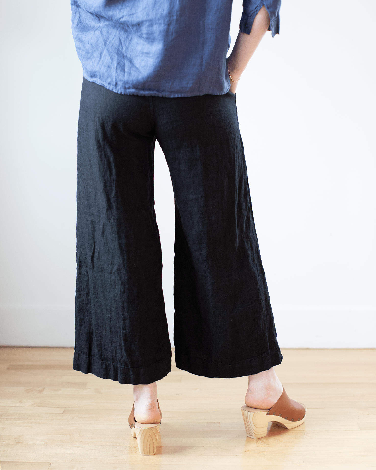Cropped Polly Pant in Black HW Linen Twill