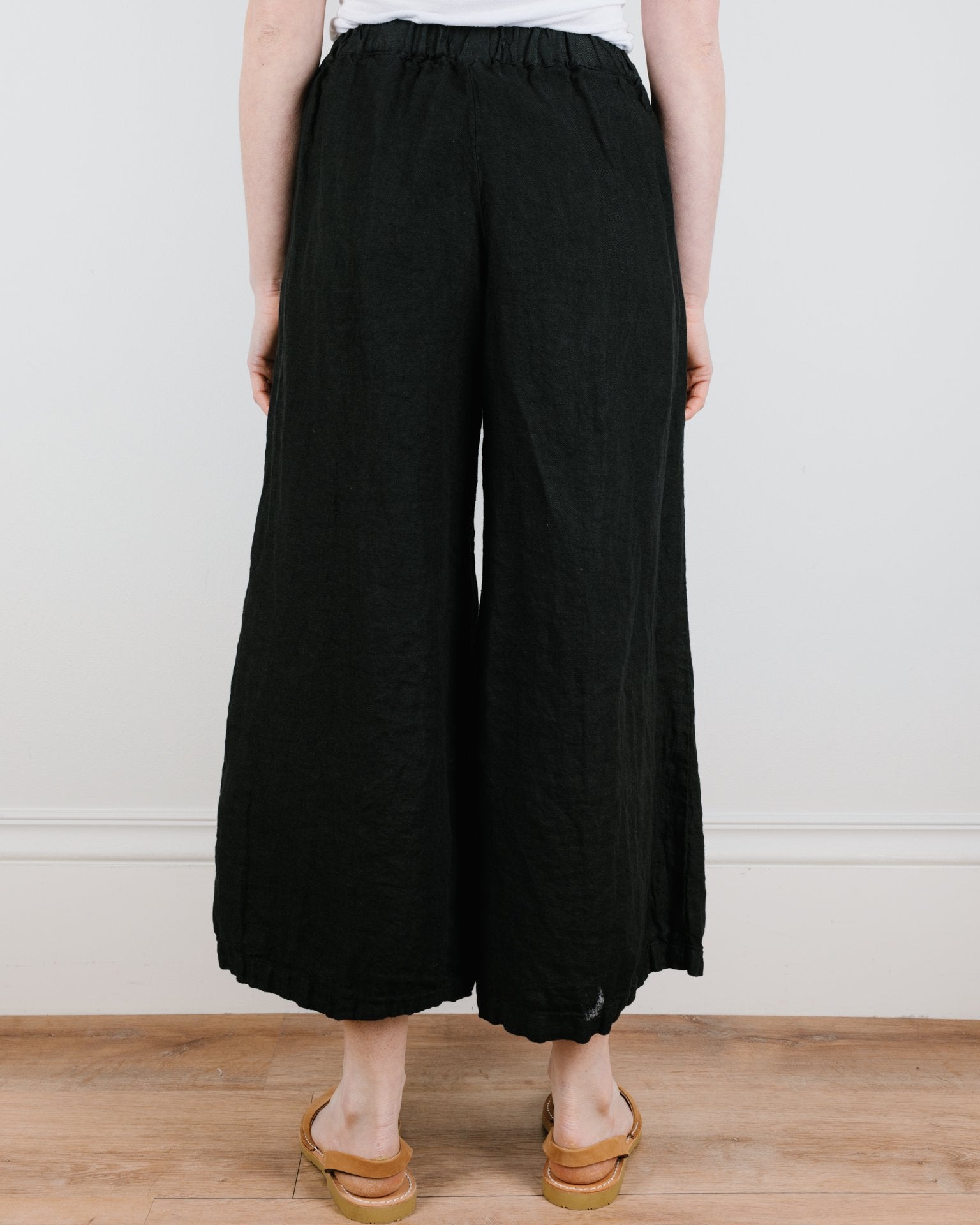 Cropped Wendy Pant in Black Heavy Weight Linen