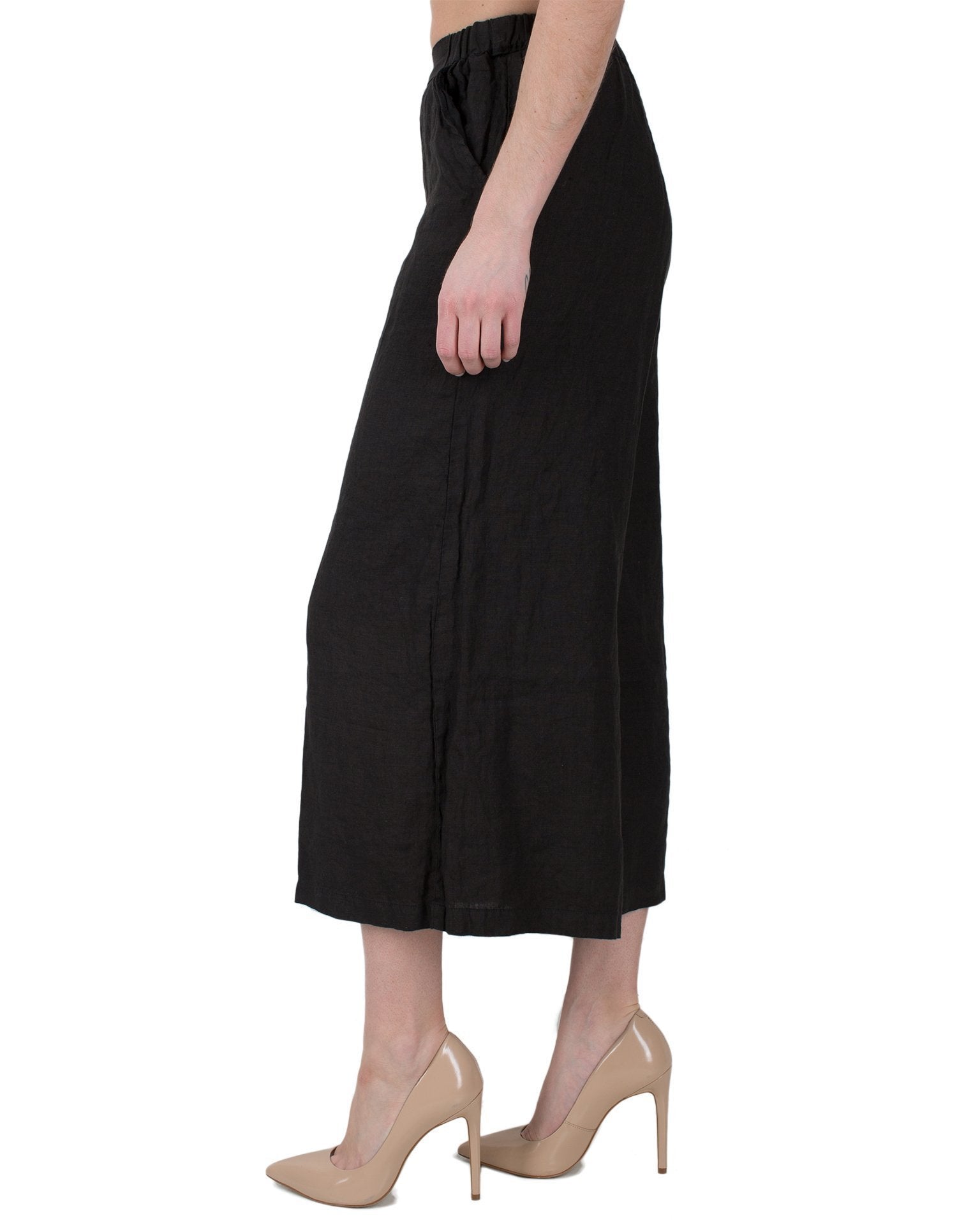 Cropped Wendy Pant in Black Linen
