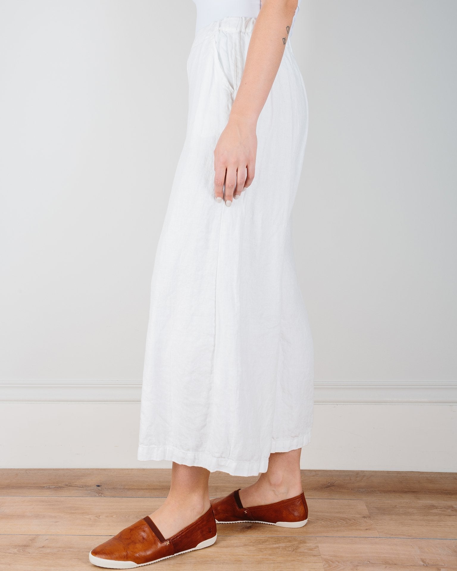 Cropped Wendy Pant in White Heavy Weight Linen