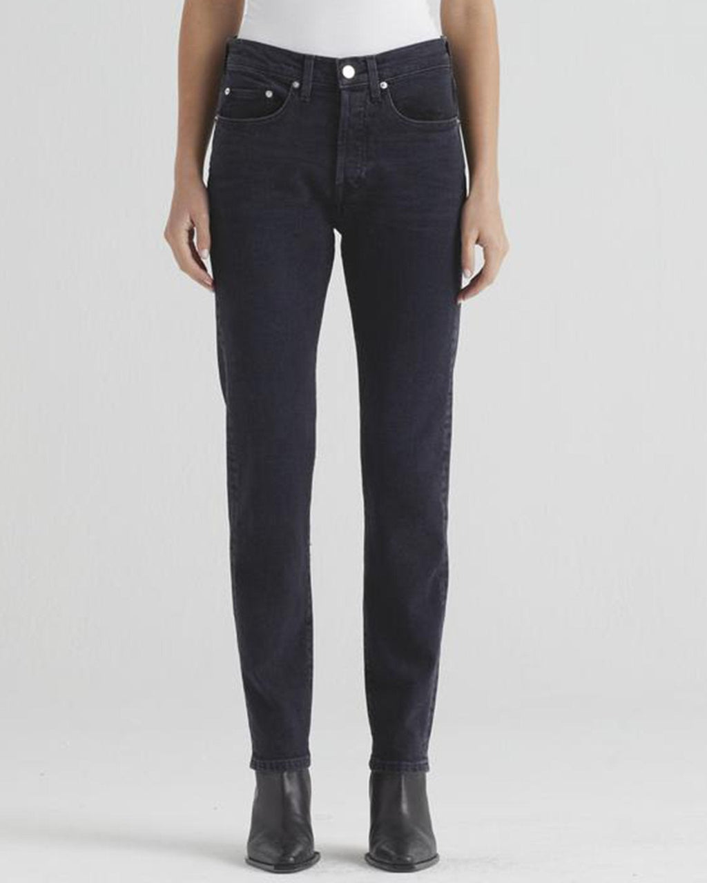 Hana High Rise Straight in Goth