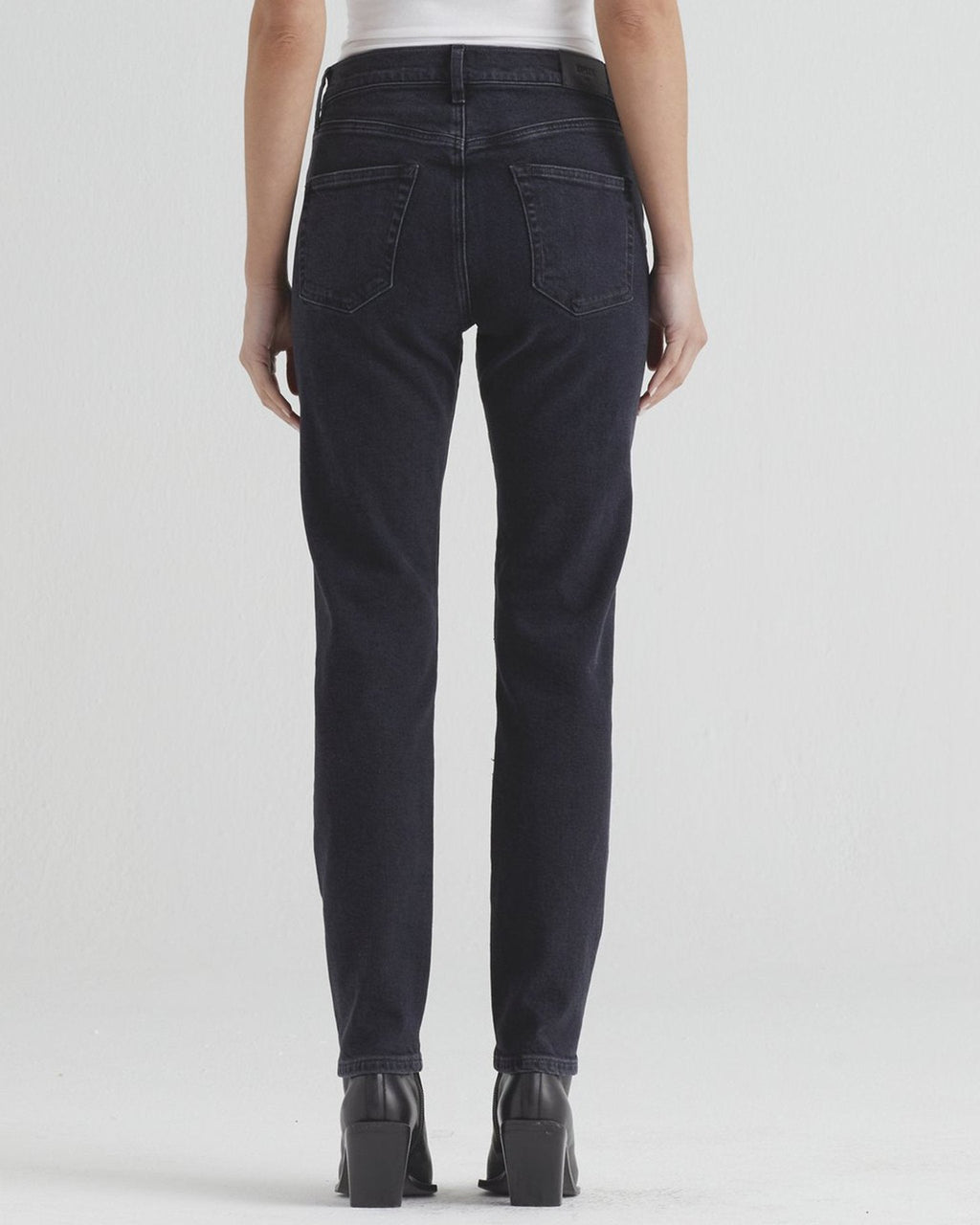 Hana High Rise Straight in Goth