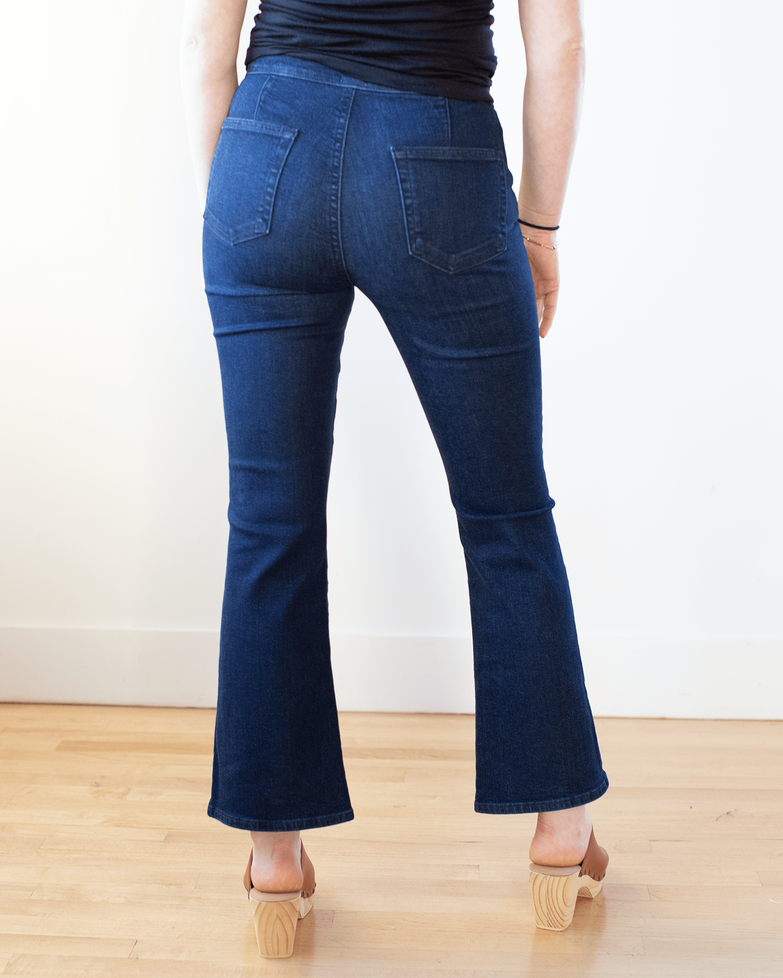 Lark Ankle Pull-On in Quietude