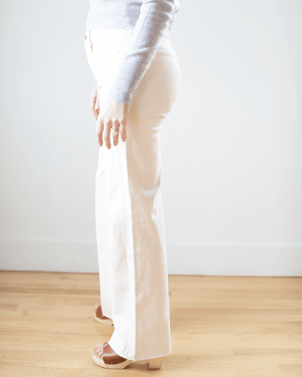 Marli with Raw Hem in Parchment