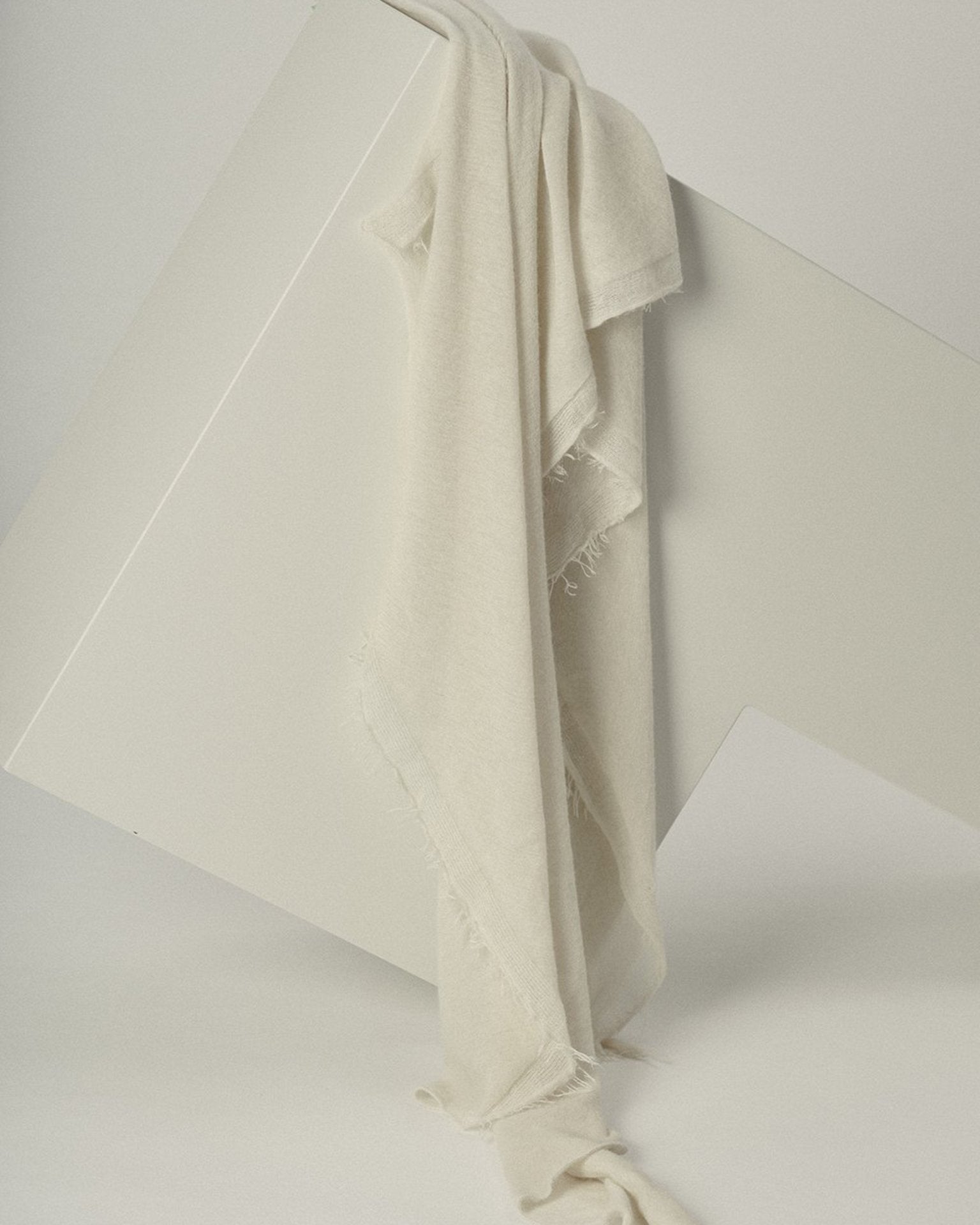 Love Cashmere Scarf in Milk