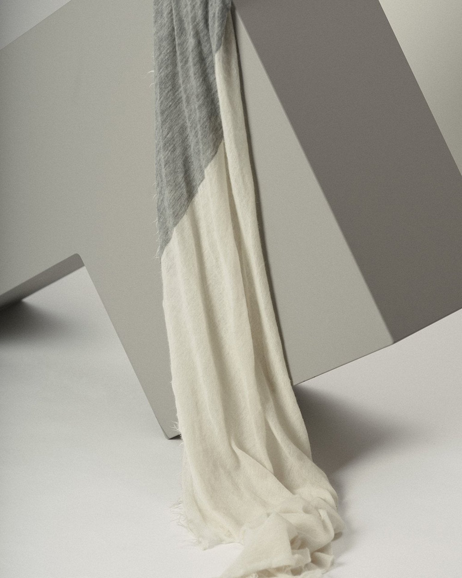 Love Duo Cashmere Scarf in Milk & Heather Grey