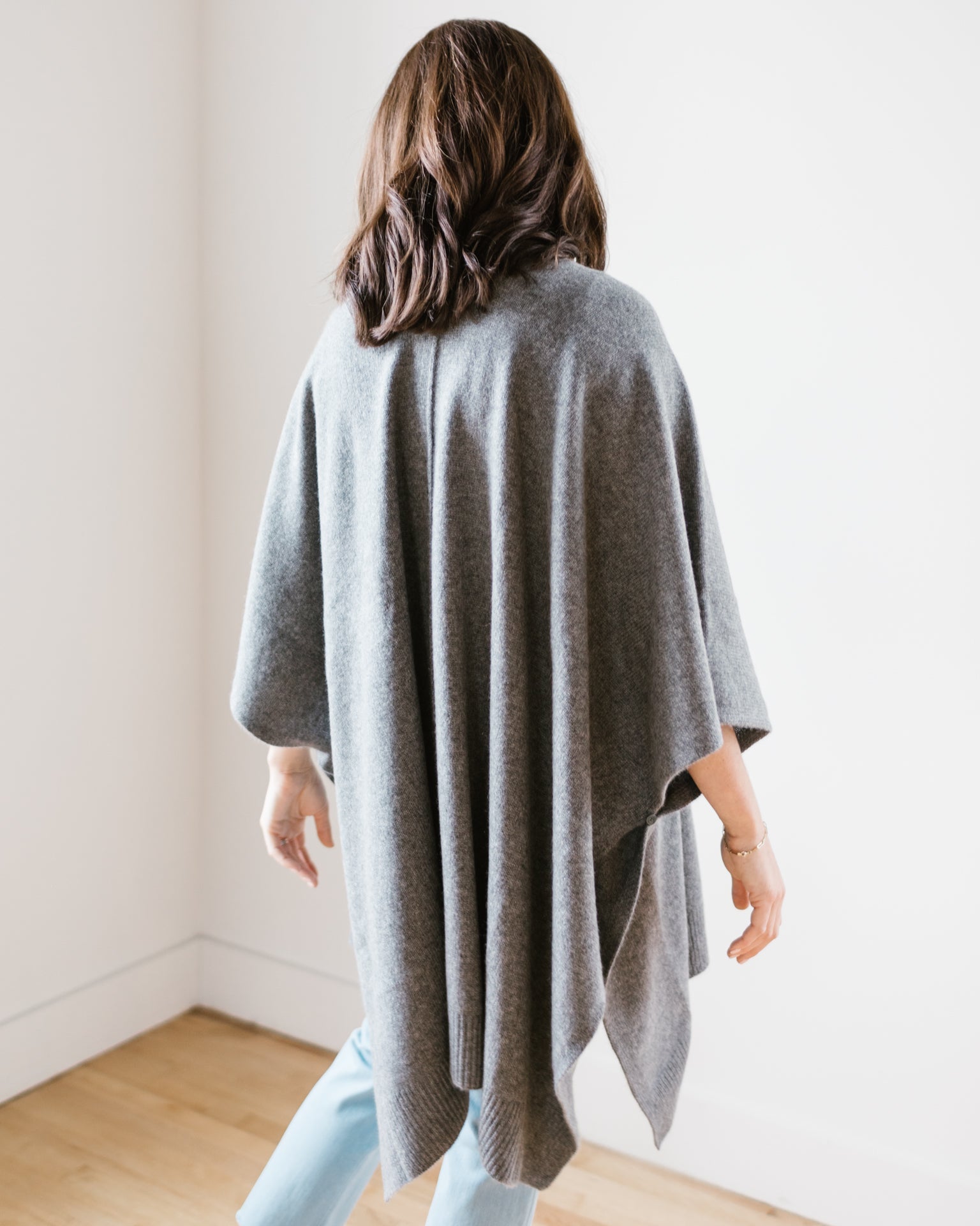 Cashmere Cape in Pewter