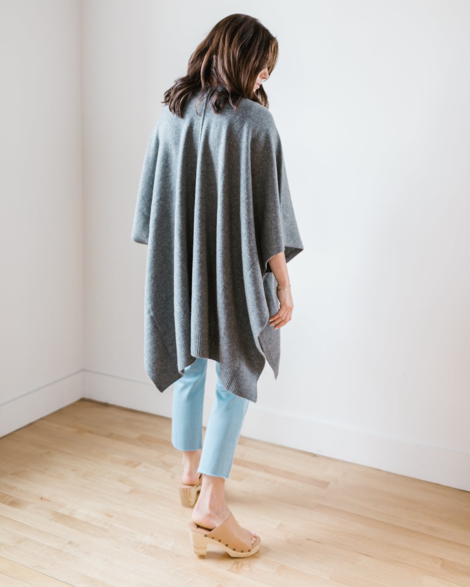 Cashmere Cape in Pewter