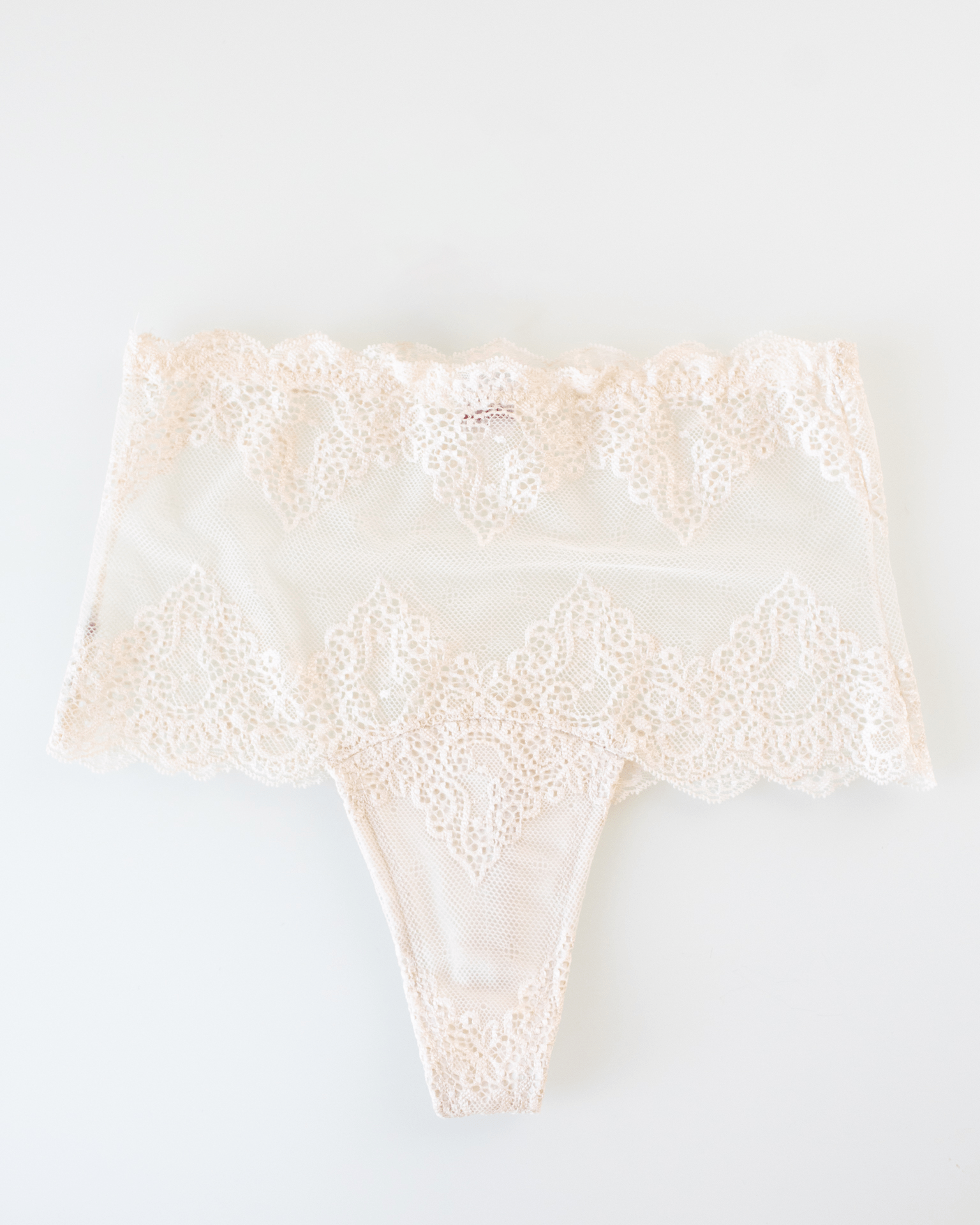 SF w/ Lace Hi-Waist Thong in Bone