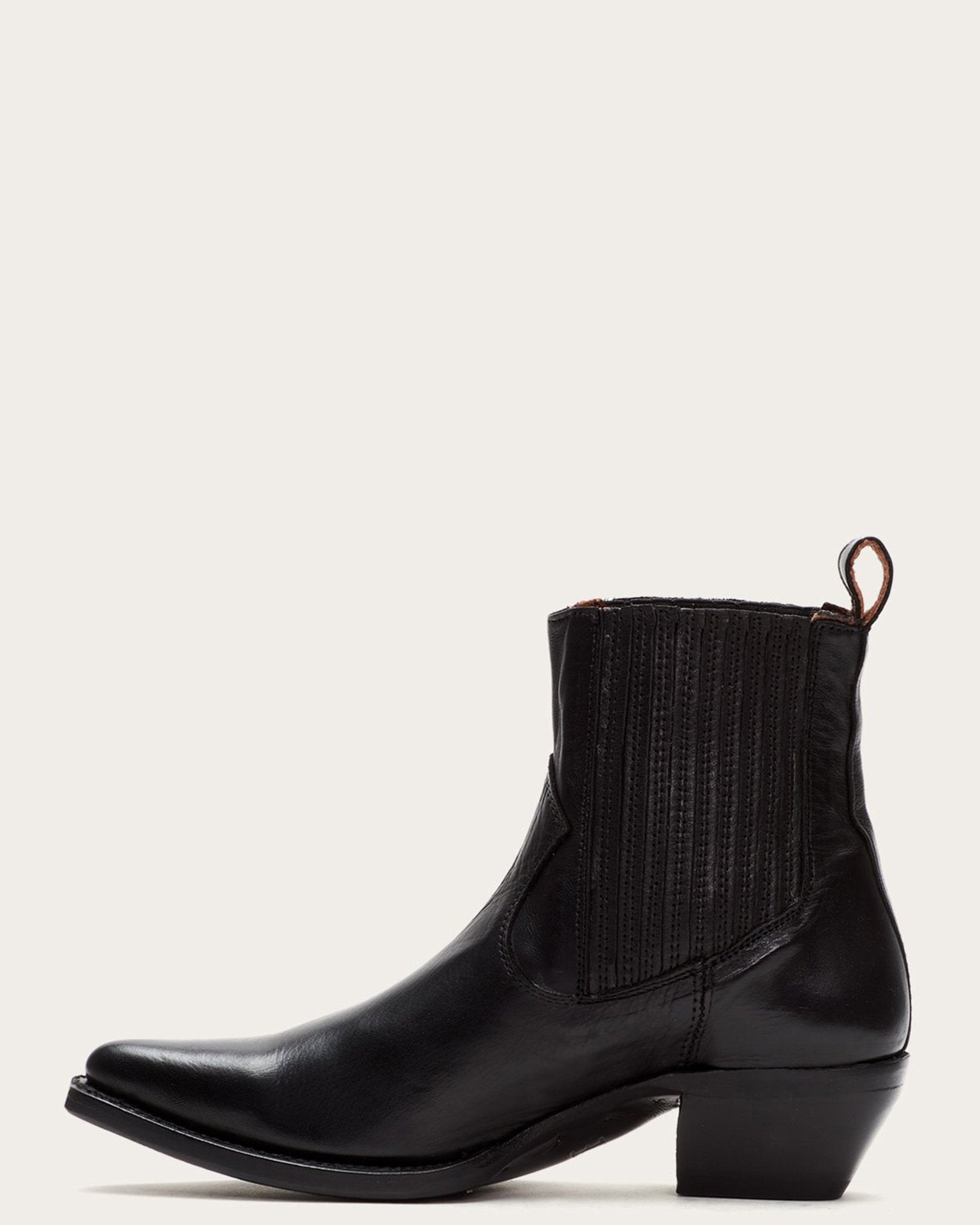 Sacha Chelsea in Black