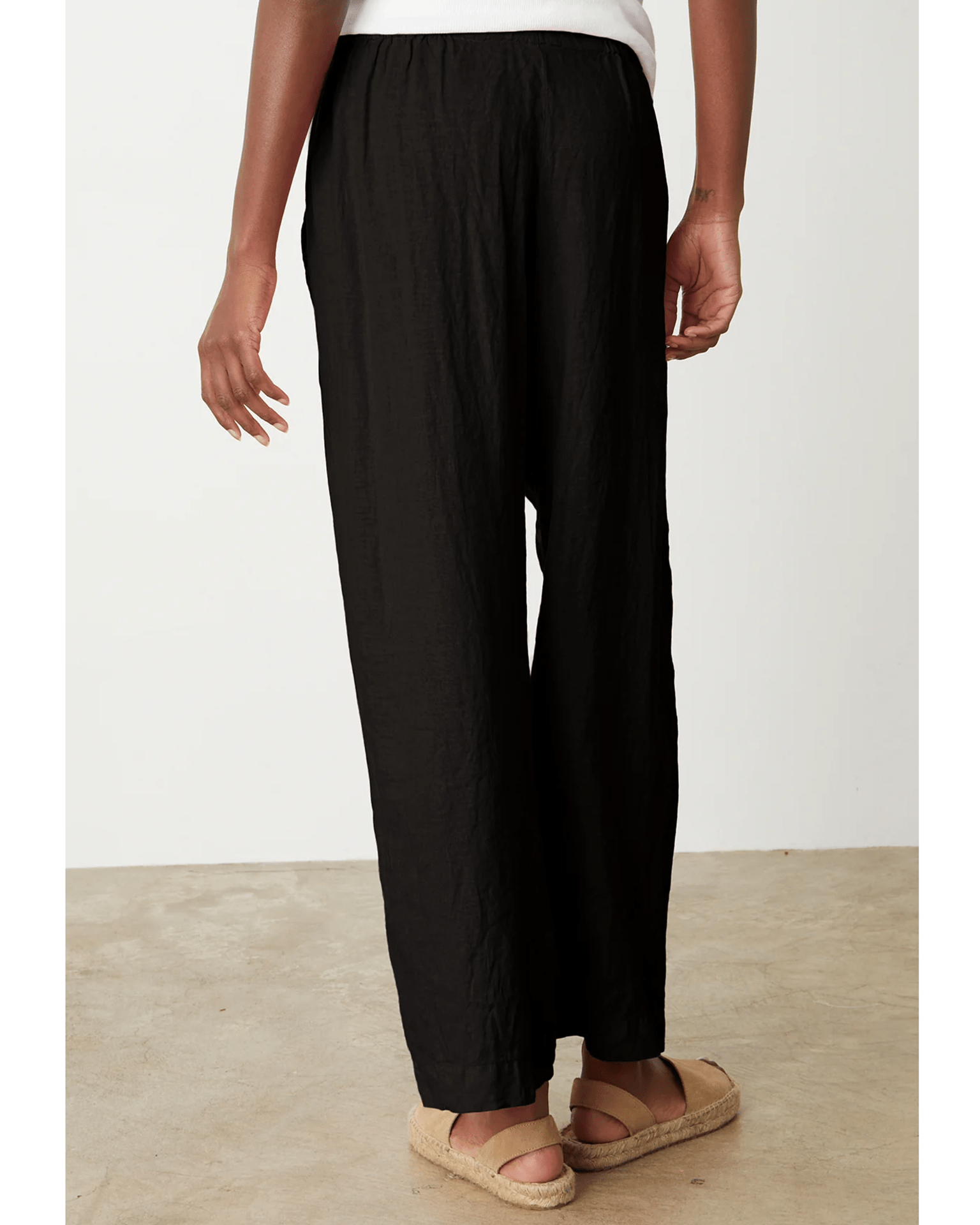 Lola Pull On Pant in Black