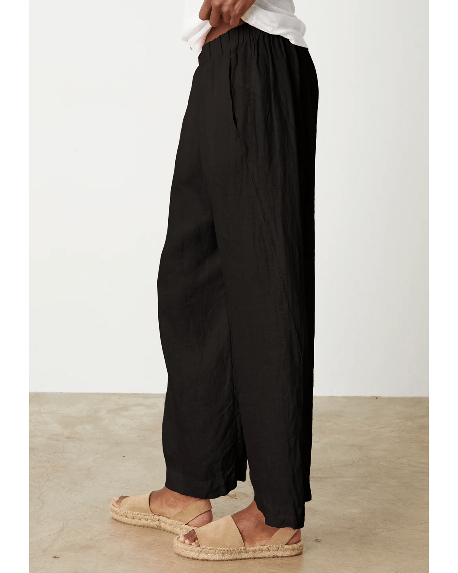 Lola Pull On Pant in Black