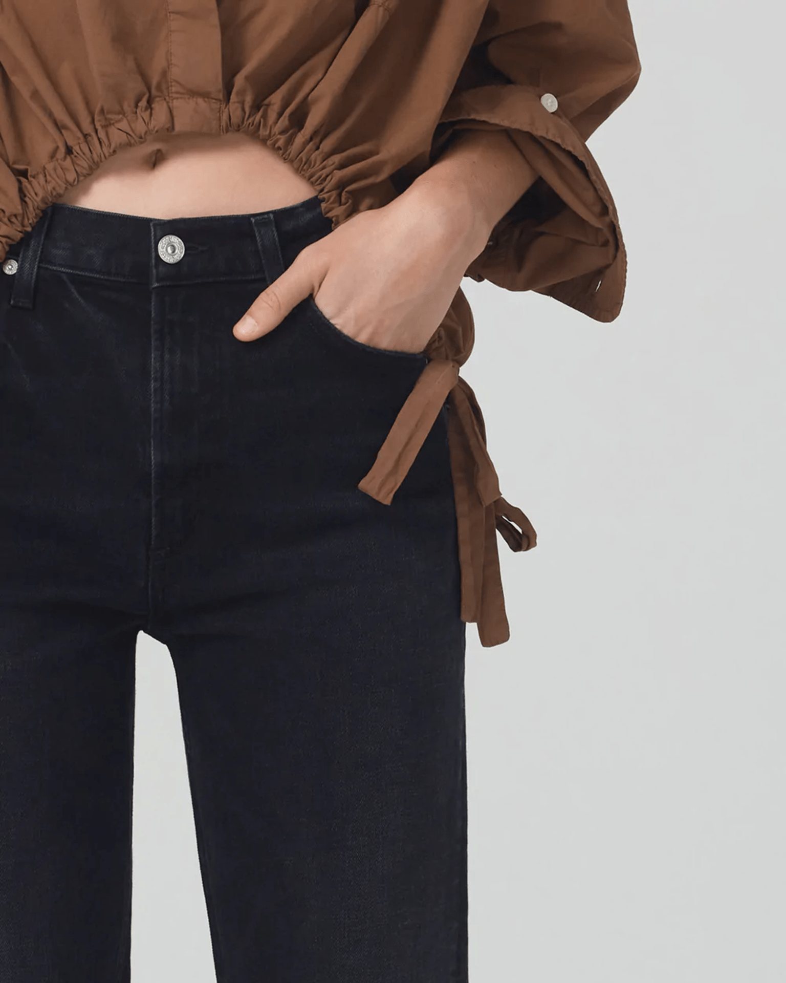 Daphne Crop 26.5" Inseam in Peppercorn