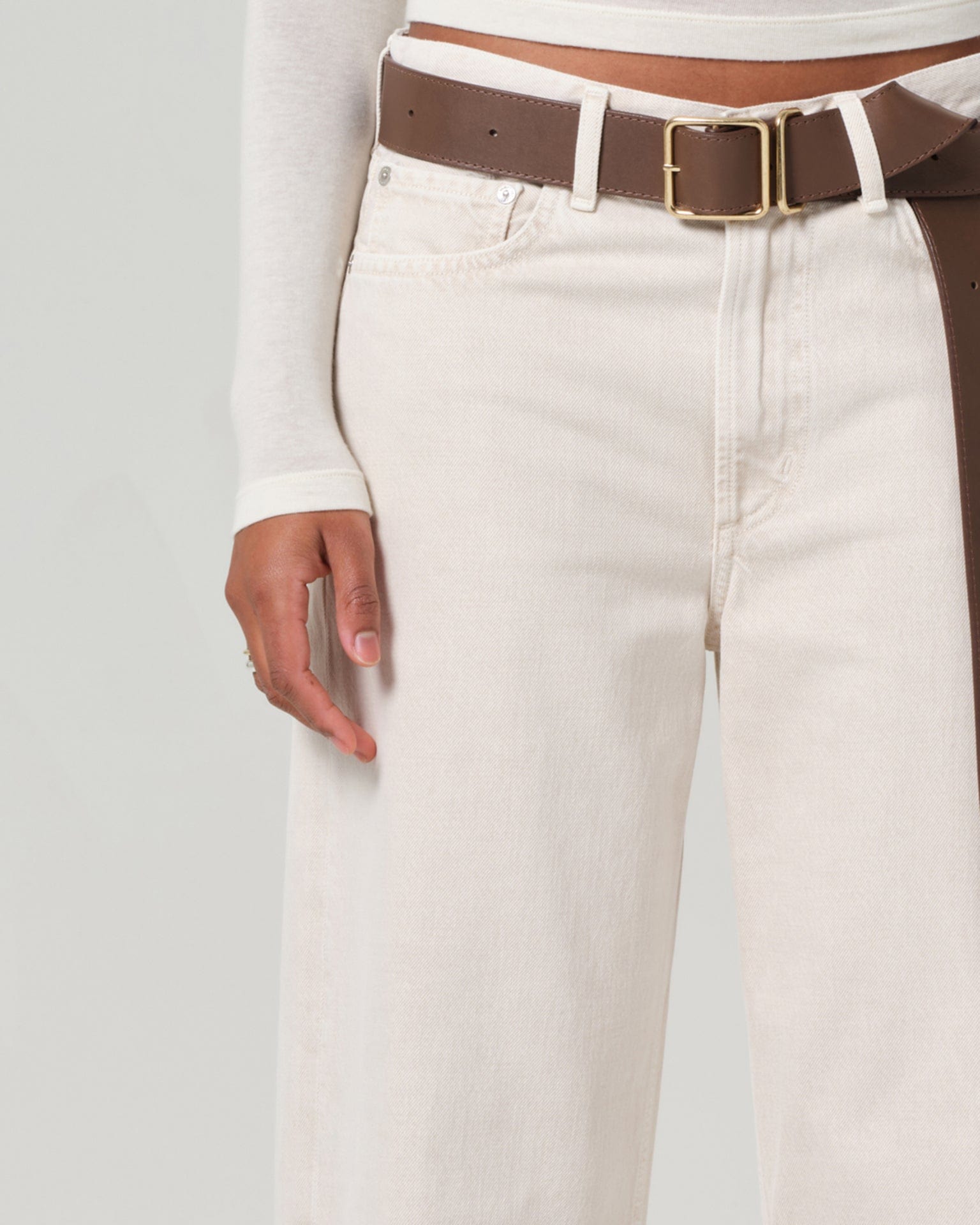 Miro Relaxed Jean in Almondette