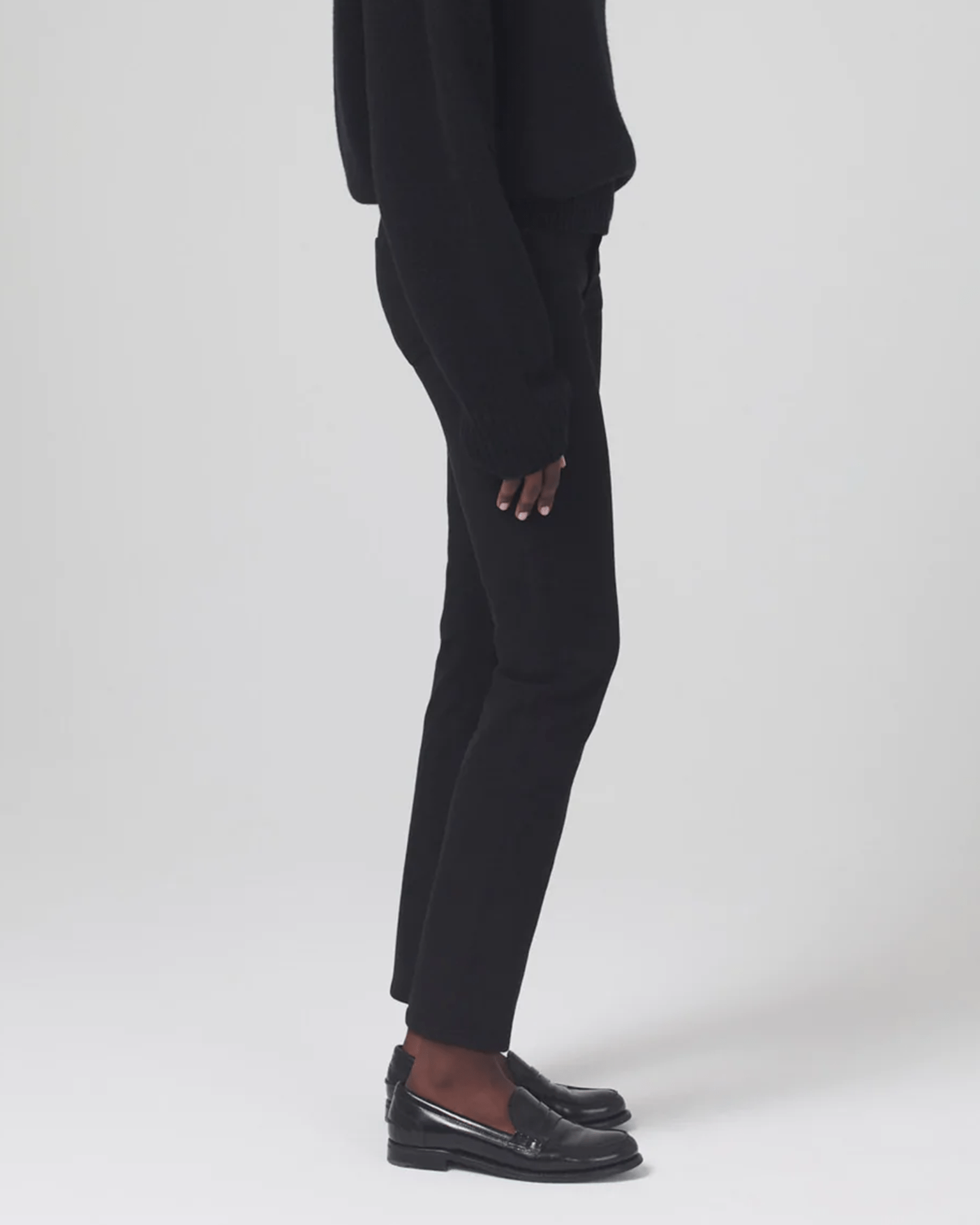 Skyla Mid Rise Slim in Plush Black