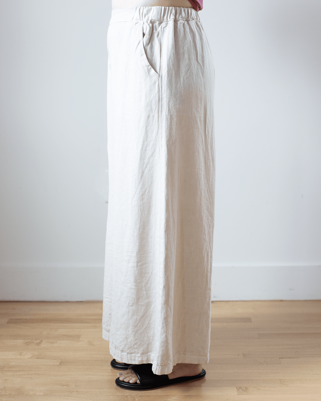 Cropped Wendy Pant in Sand Hemp Blend