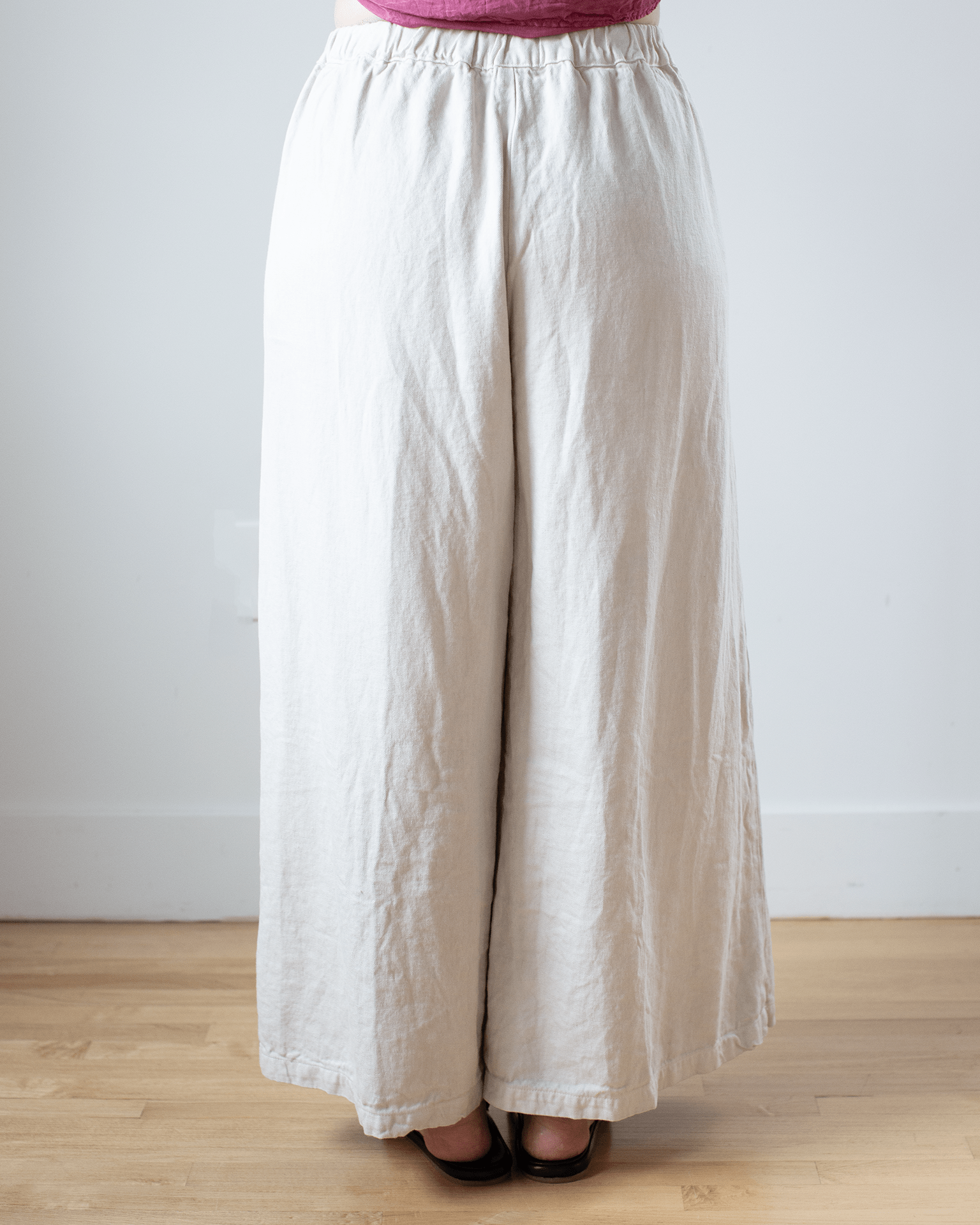 Cropped Wendy Pant in Sand Hemp Blend