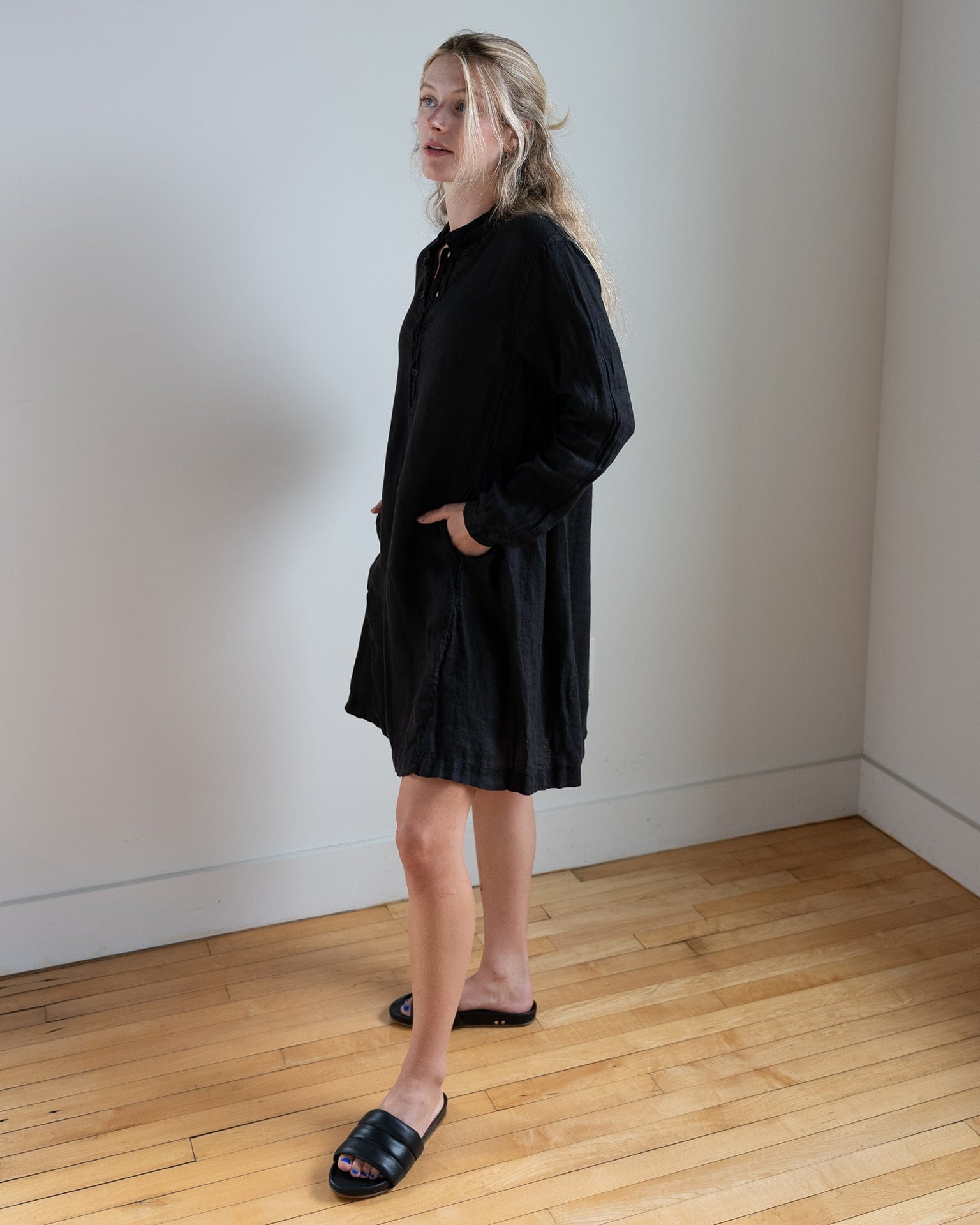 Jasmine in Black Linen