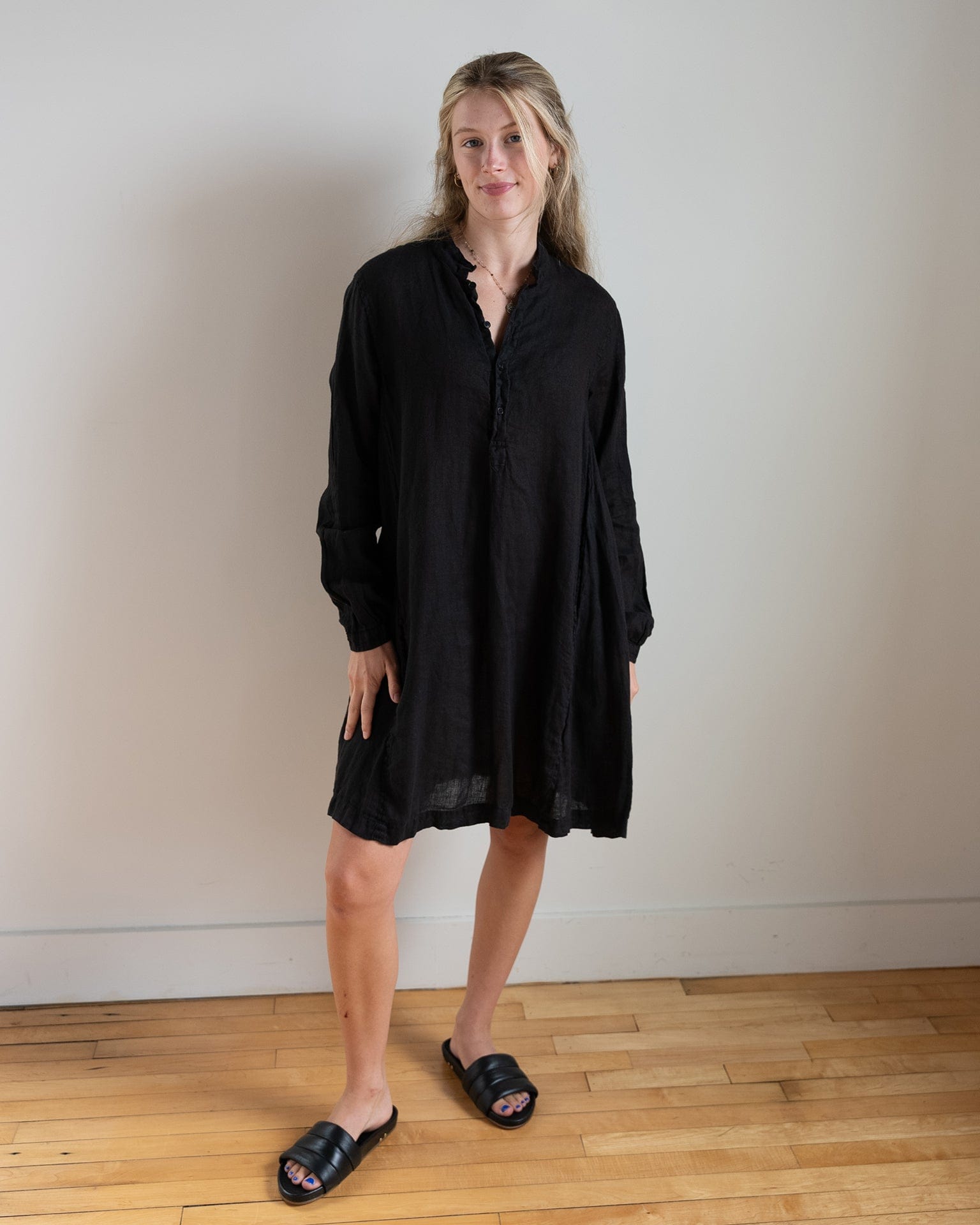 Jasmine in Black Linen