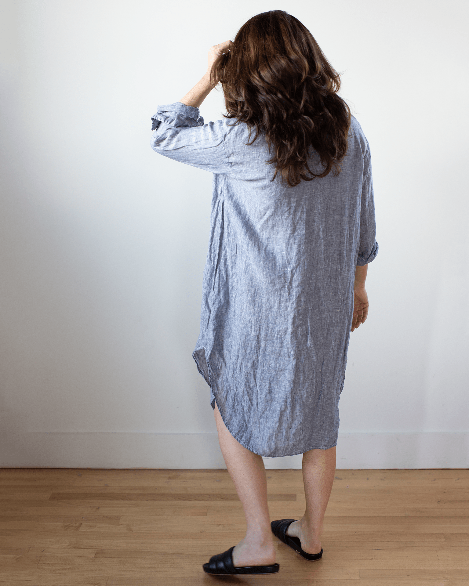 Kira Rounded Shirttail Dress in Ink Chambray
