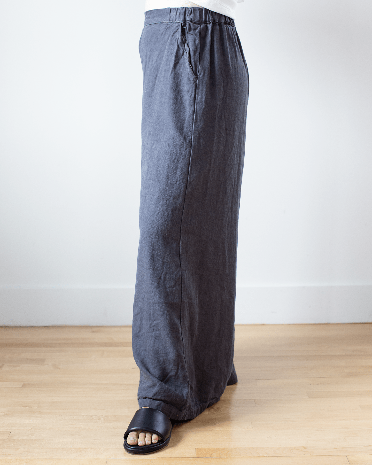 Wendy Pant in Carbon Hemp Blend