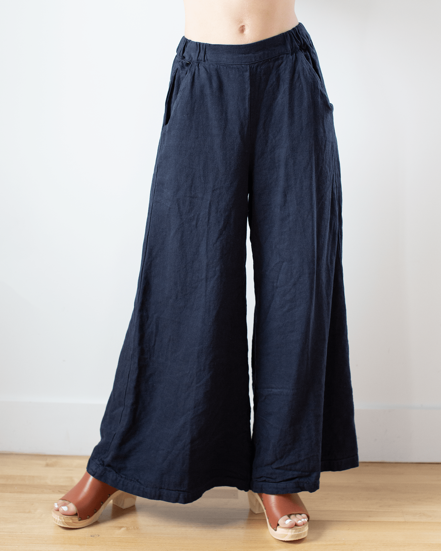 Wendy Pant in Ink Hemp Blend