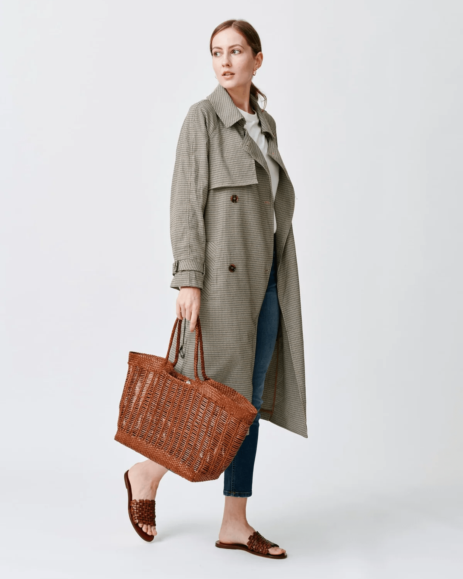 Window Shopper in Tan