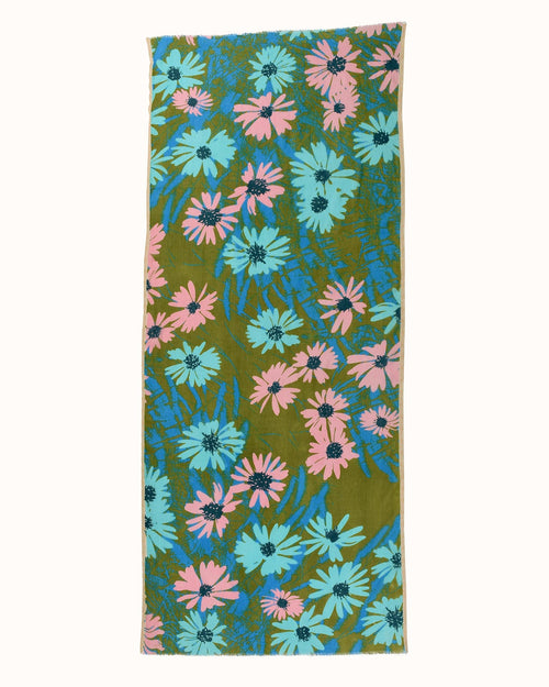 100% Cttn Daisies Scarf in Olive Green
