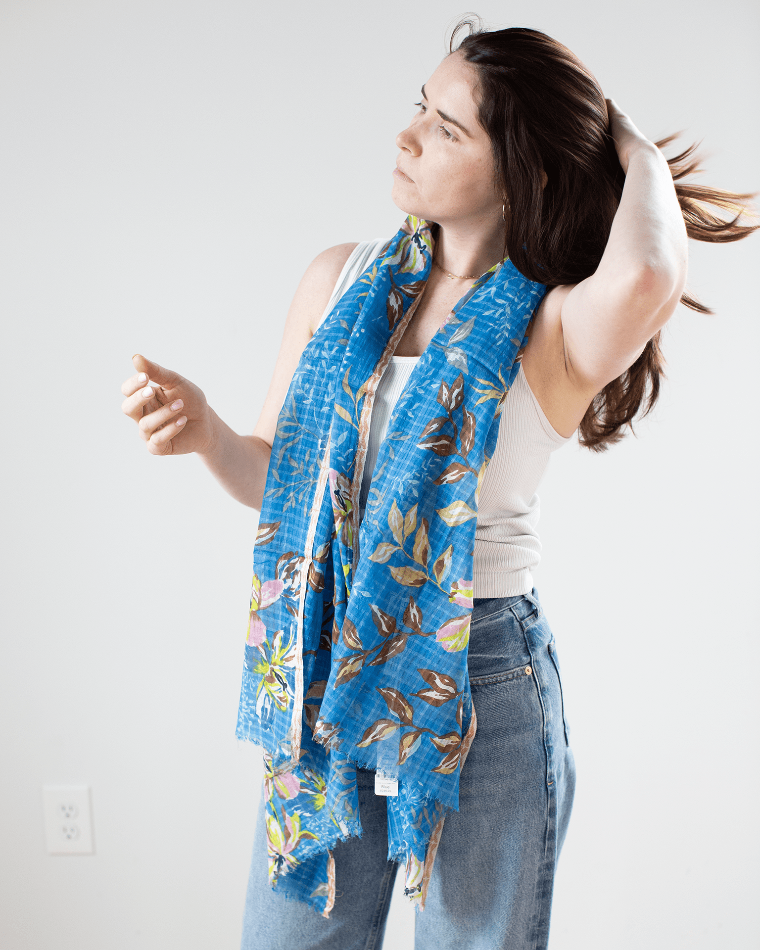 Cttn/Silk Scattered Flowers Scarf in Blue