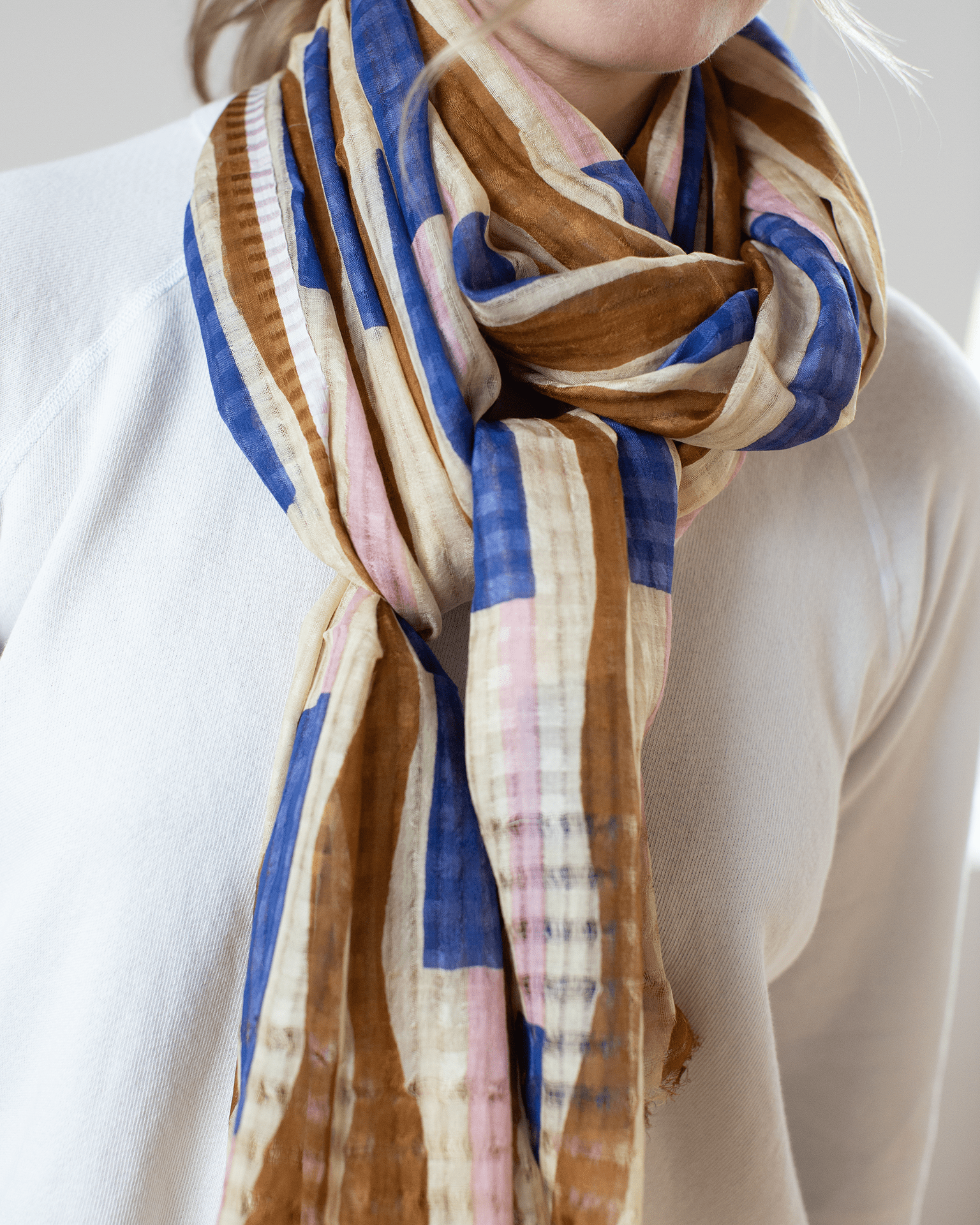 Cttn/Silk Squiggle Scarf in Noccio