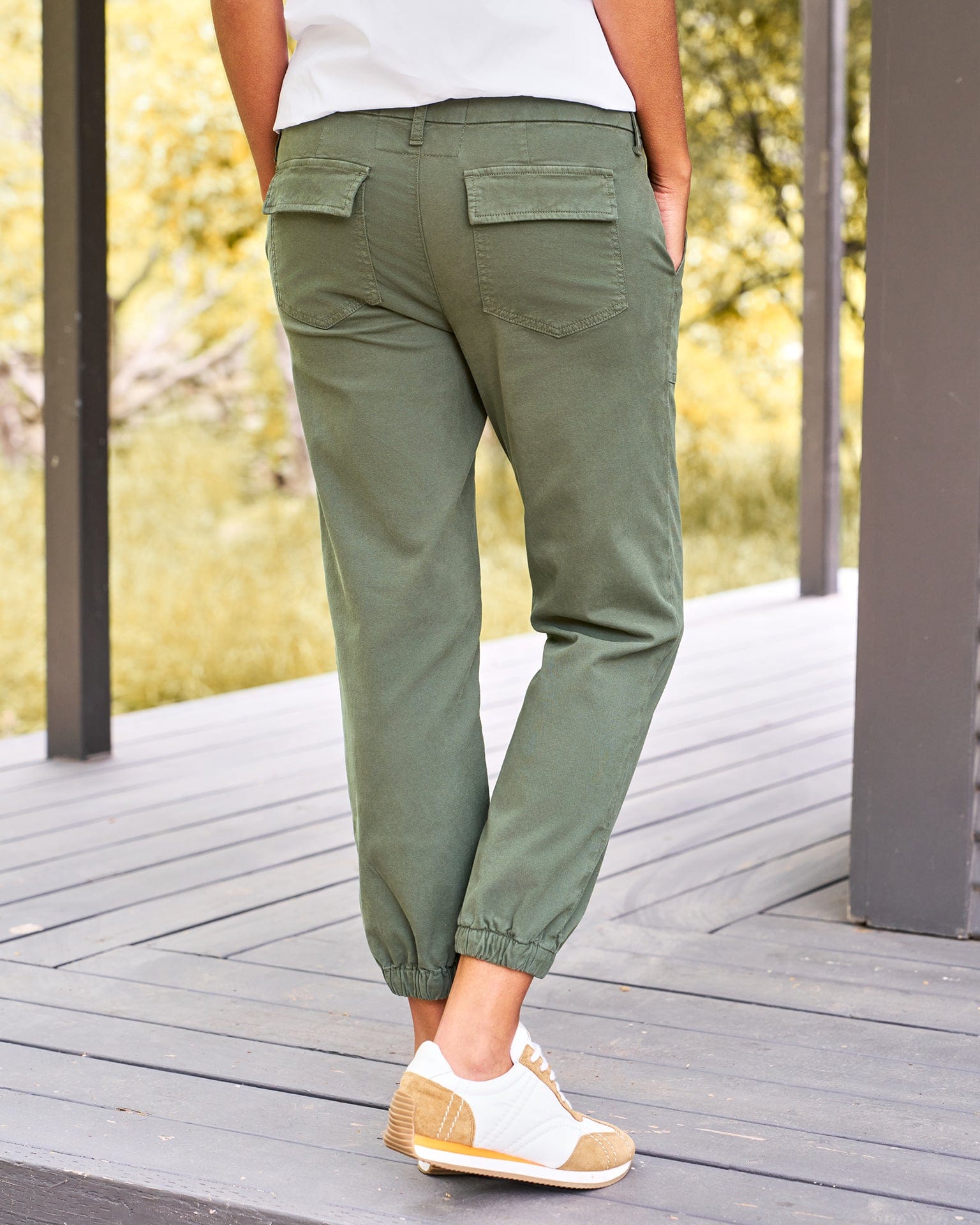 Foxrock Utility Jogger in Army