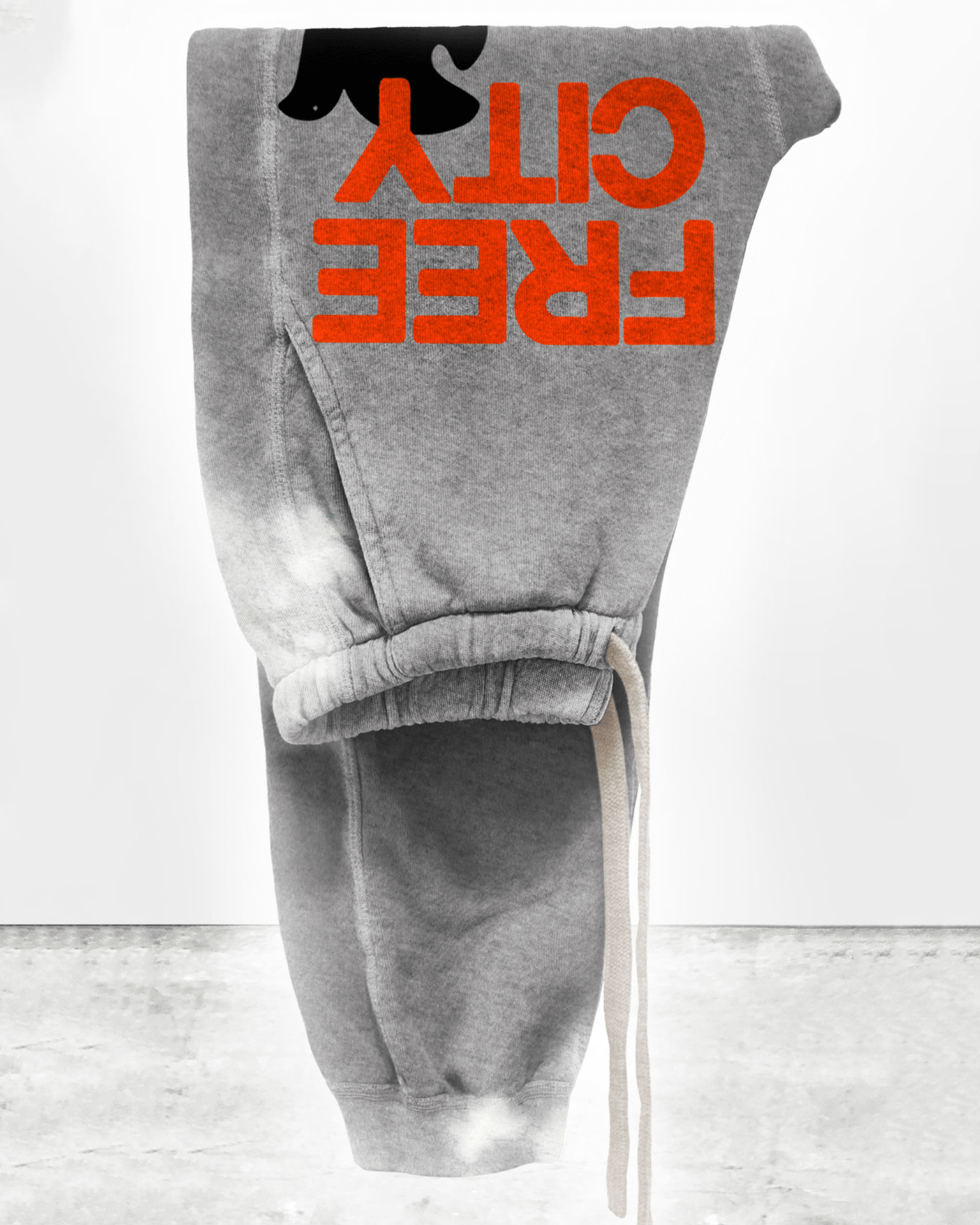 FC Large Pocket Sweatpant in Heather Bleachout/Electric