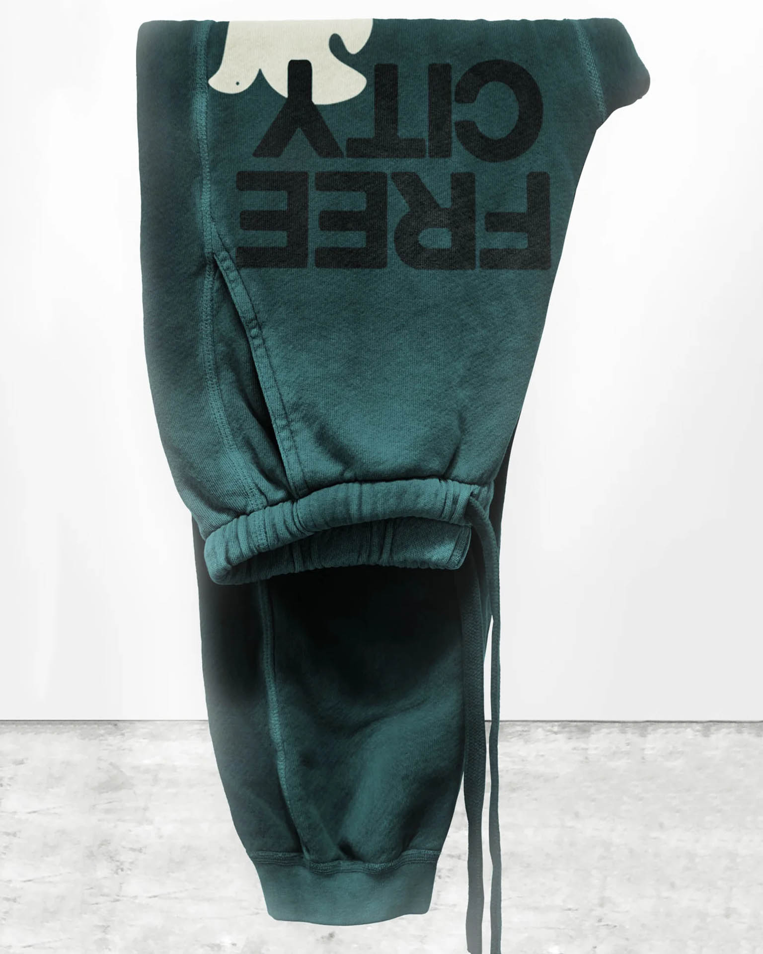 FC Large Sunfades Pocket Sweatpant in Greenshrooms