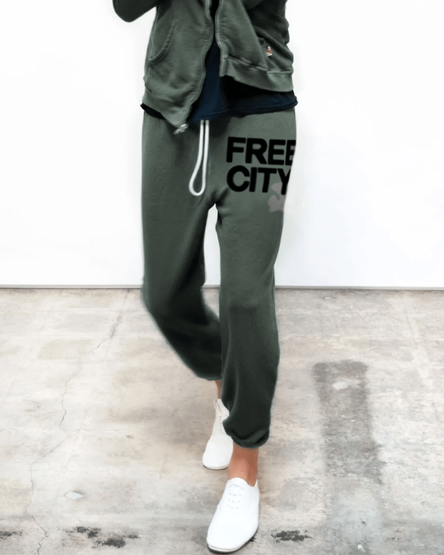 Superfluff Lux OG Sweatpant in Bush